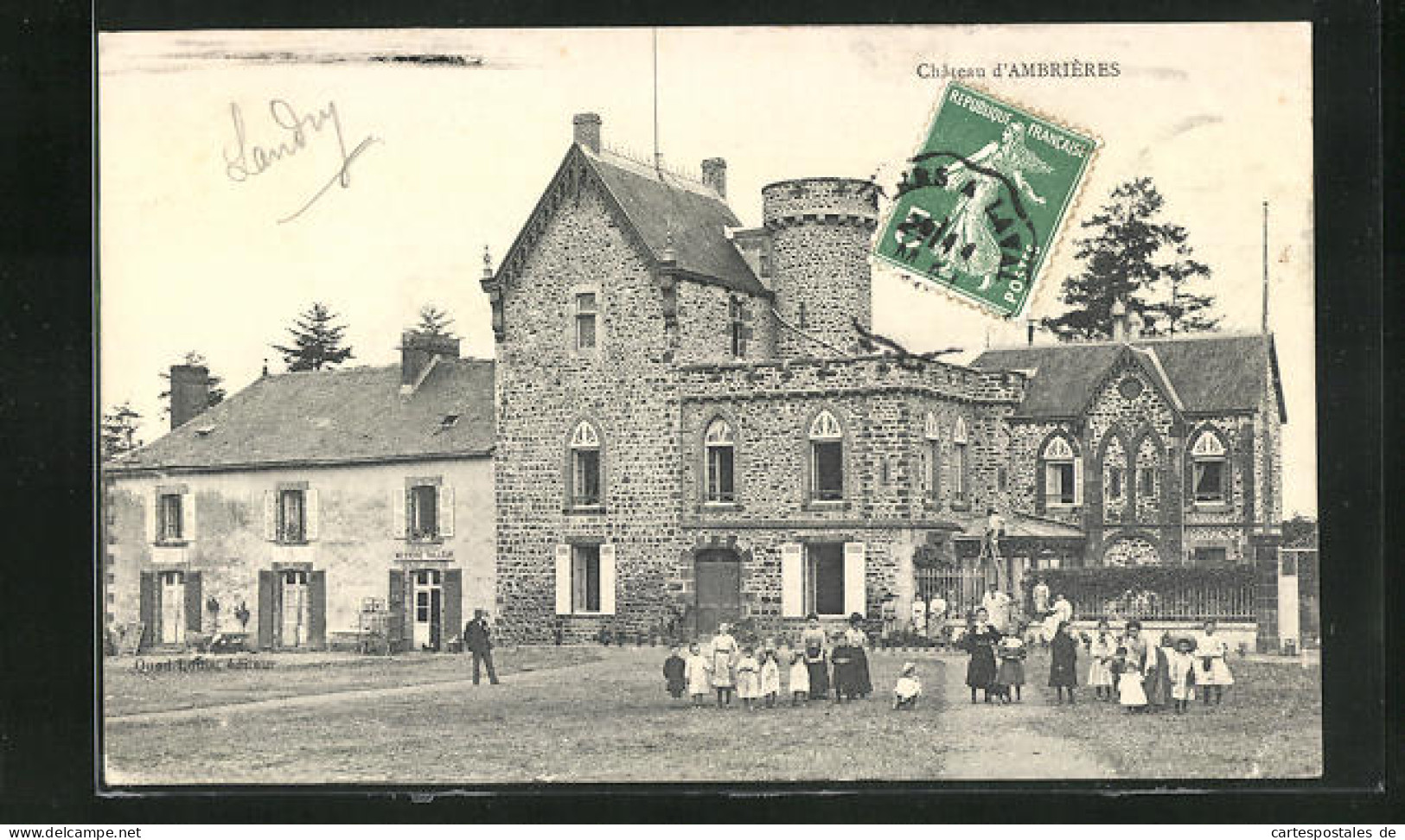 CPA Ambrières, Le Château  - Andere & Zonder Classificatie