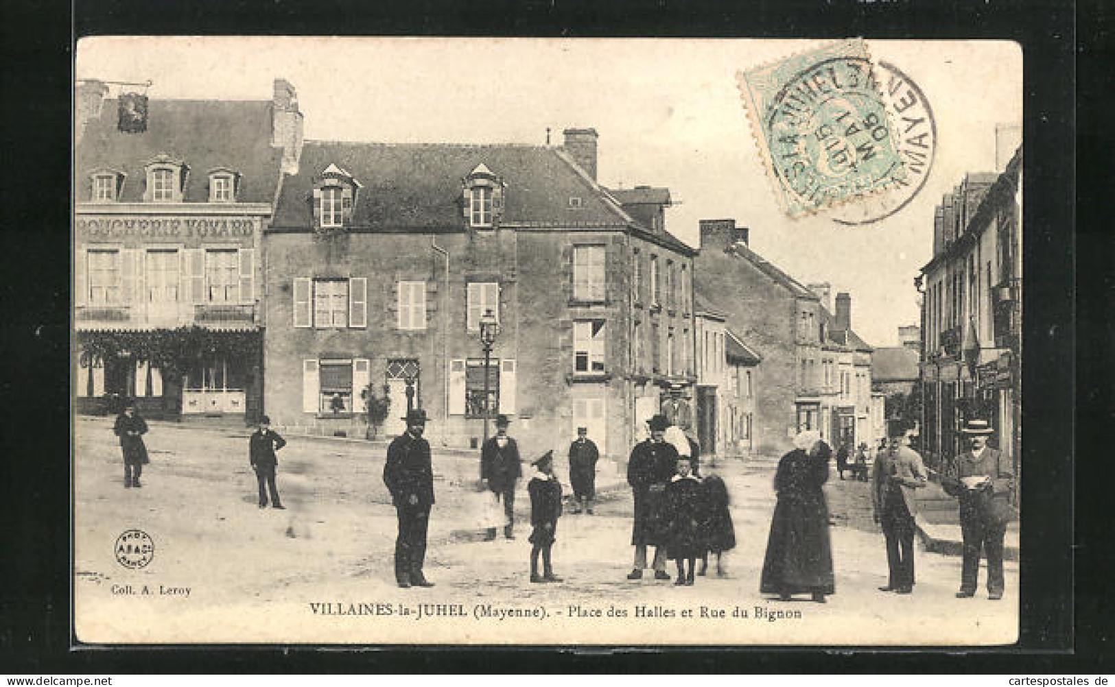 CPA Villaines-la-Juhel, Place Des Halles Et Rue Du Bignon  - Villaines La Juhel