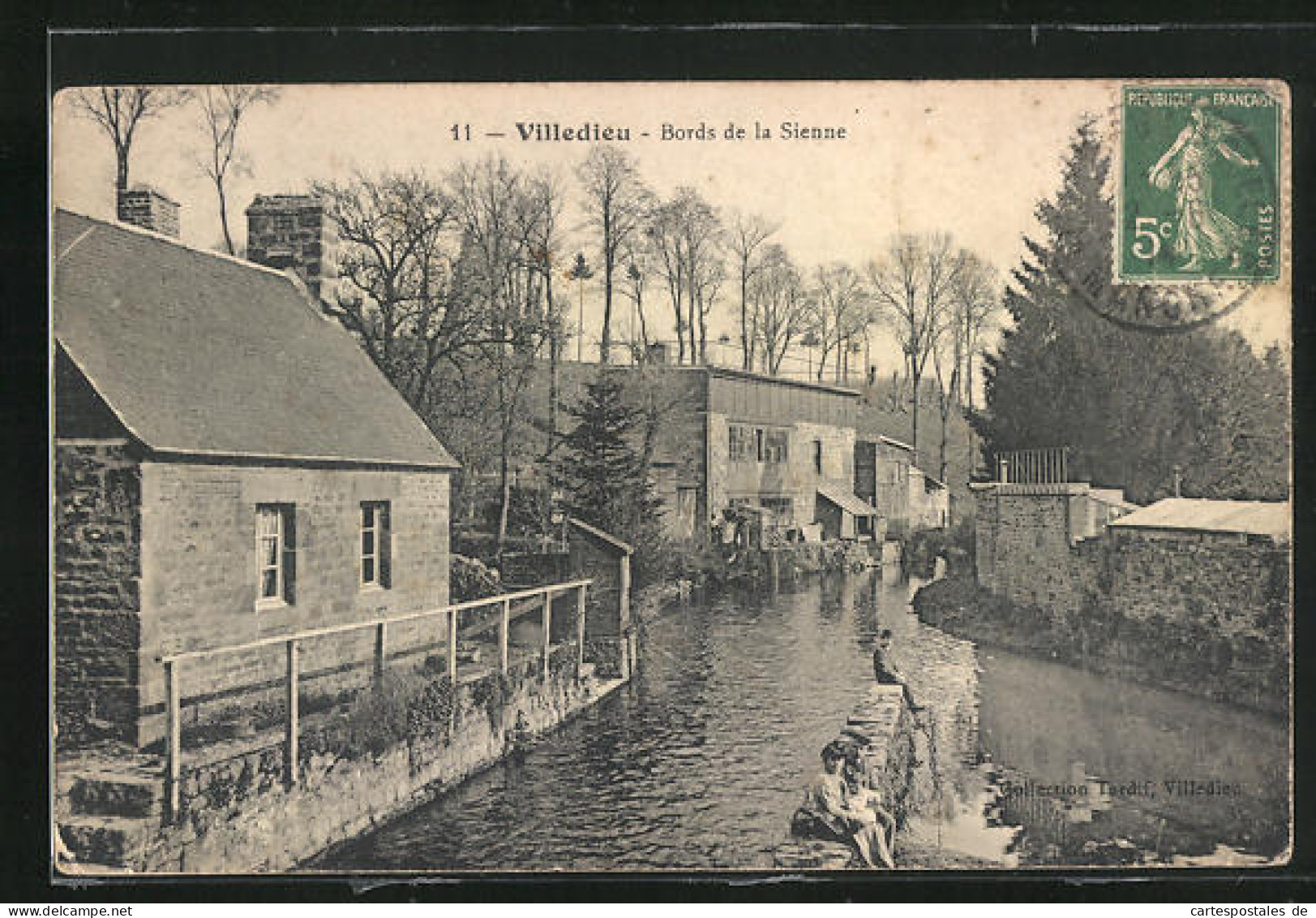 CPA Villedieu, Bords De La Sienne  - Villedieu