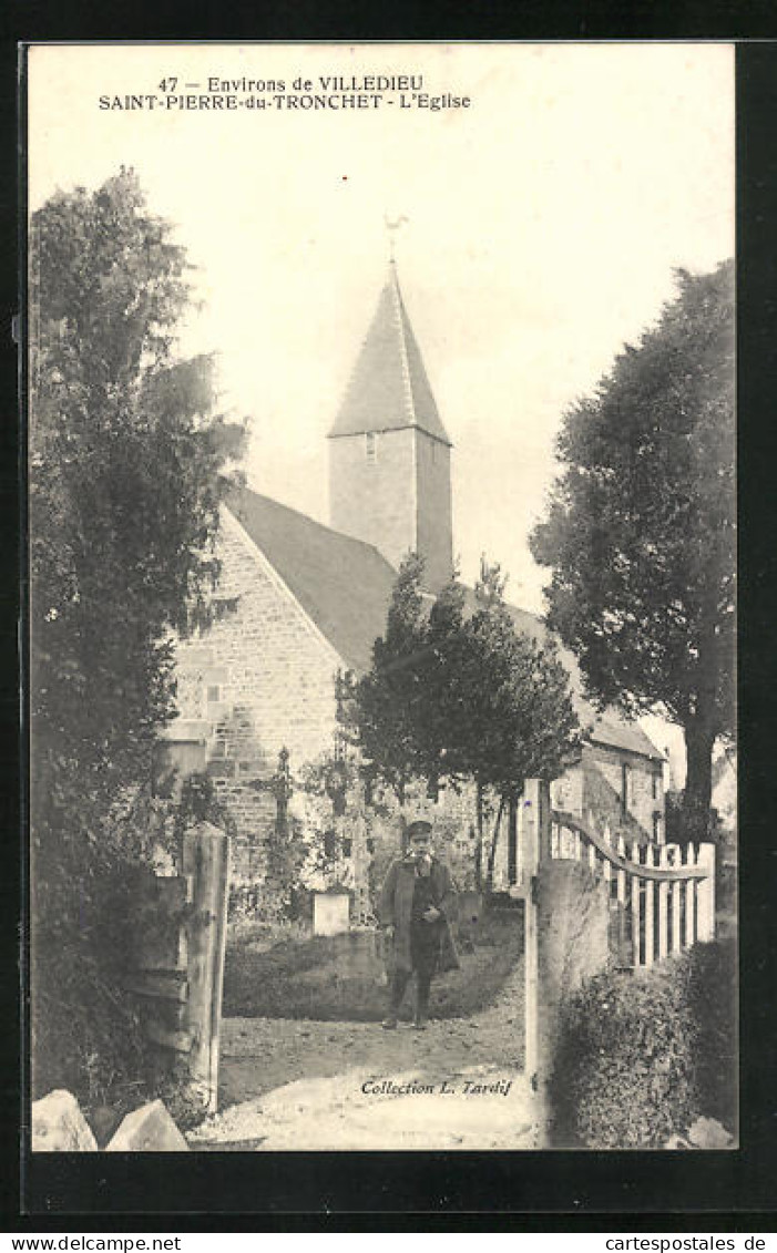 CPA Saint-Pierre-du-Tronchet, L'Eglise  - Saint Pierre Eglise