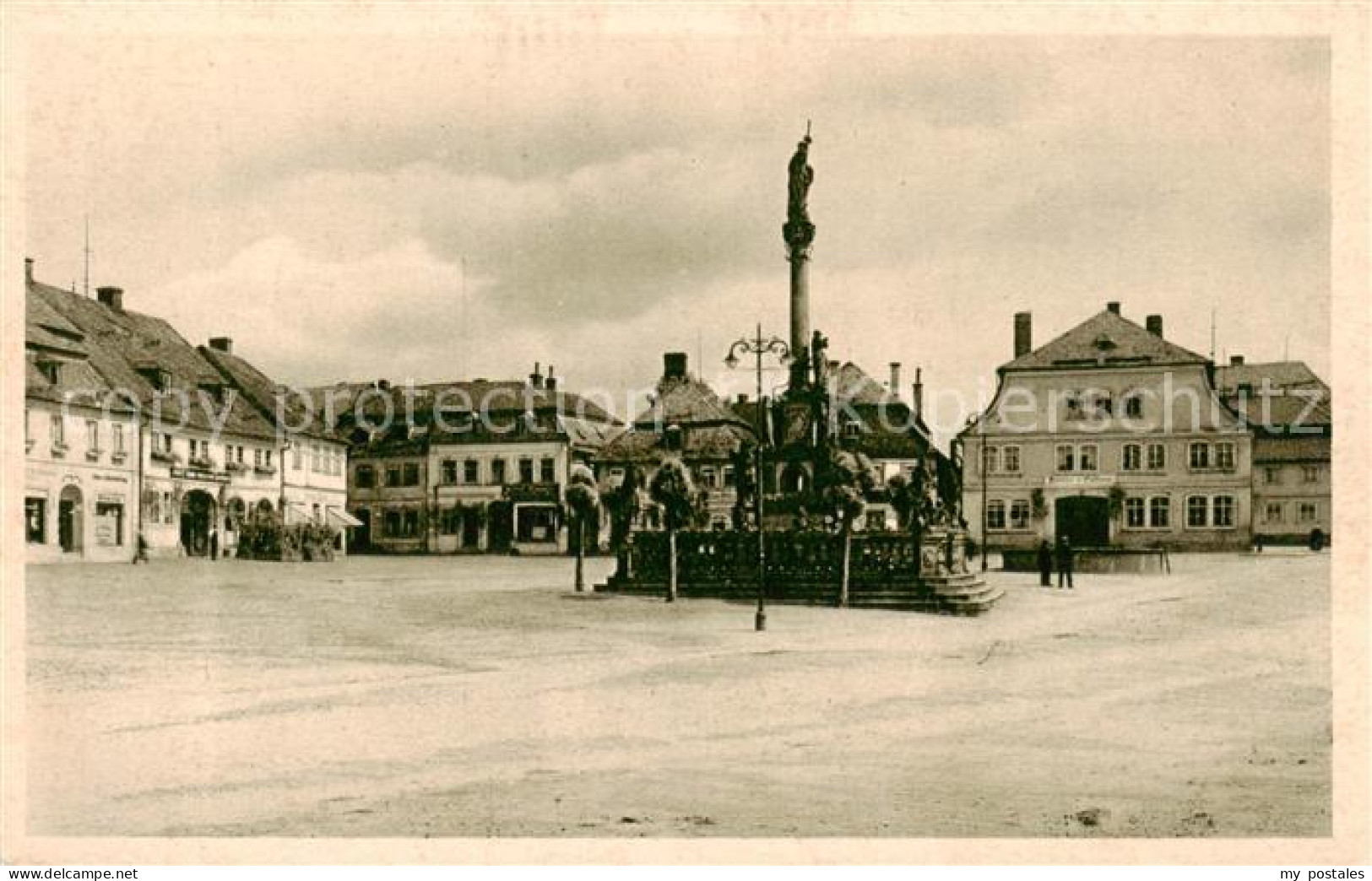 73819933 Deutsch-Gabel Jablonne Podjestedi CZ Marktplatz Brunnen  - Tchéquie