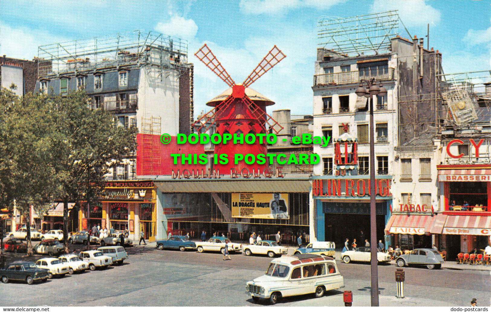 R523847 Paris. The Red Mill. Lyna Paris. Postcard - World