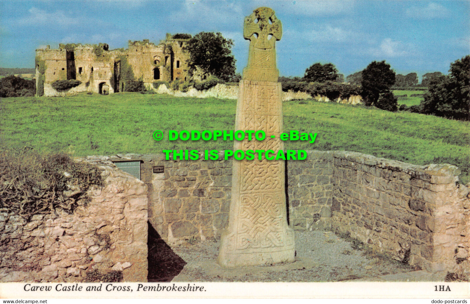 R523885 Pembrokeshire. Carew Castle And Cross. Harvey Barton - World