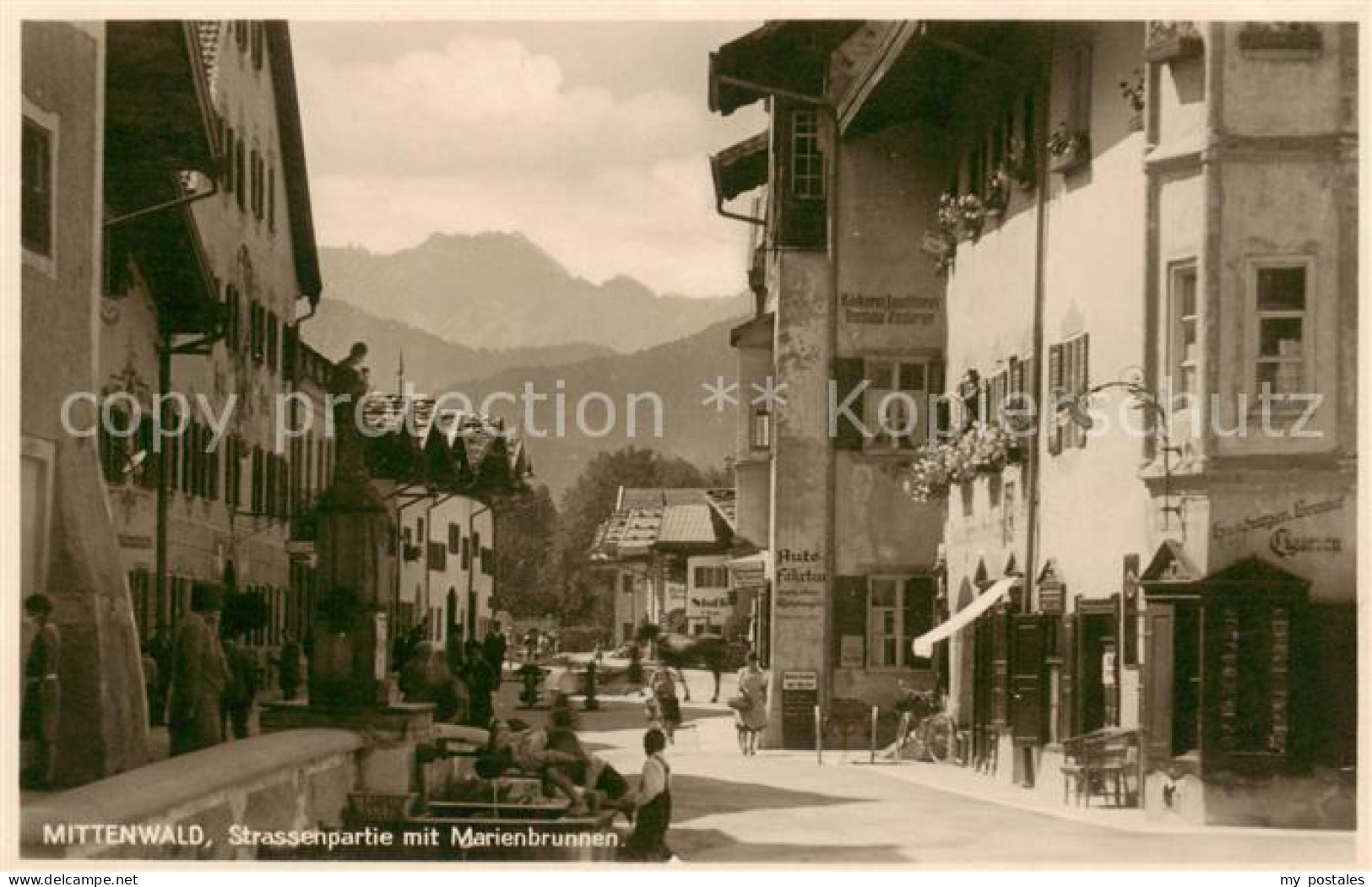 73819647 Mittenwald Bayern Strassenpartie Mit Marienbrunnen Bromsilber Mittenwal - Mittenwald