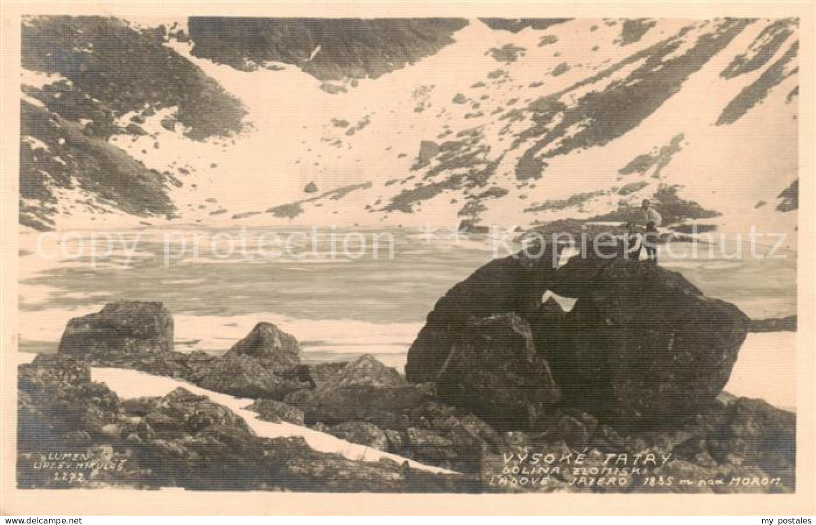 73819484 Vysoke Tatry SK Dolina Zlomiski Ladove Jazero Nad Moron  - Slowakei