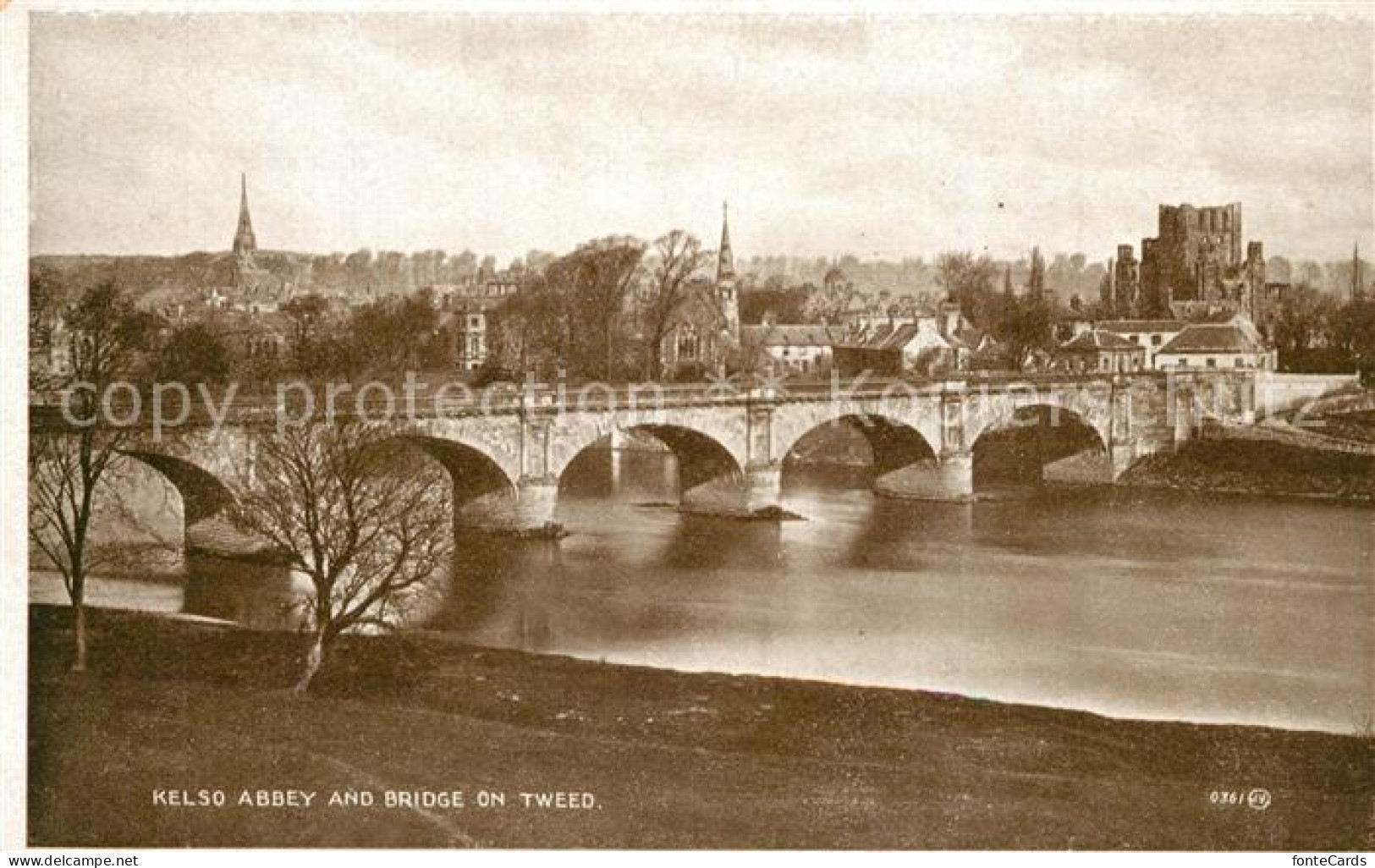 73529545 Kelso Abbey And Bridge On Tweed Kelso - Sonstige & Ohne Zuordnung