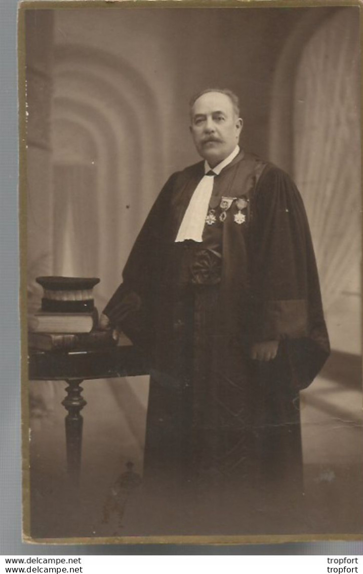 F13 / Old Photo PHOTO Originale Ancienne JUSTICE Homme AVOCAT MEDAILLE Justice Robe - Anonyme Personen