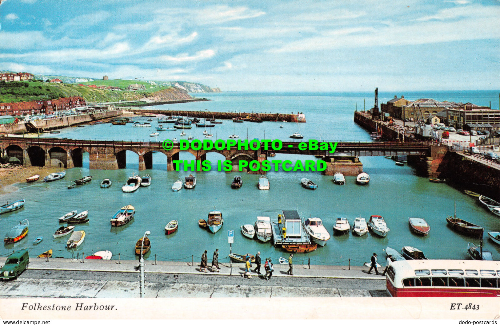 R524289 Folkestone Harbour. ET.4843. Charles Skiltons Postcard Series - Welt