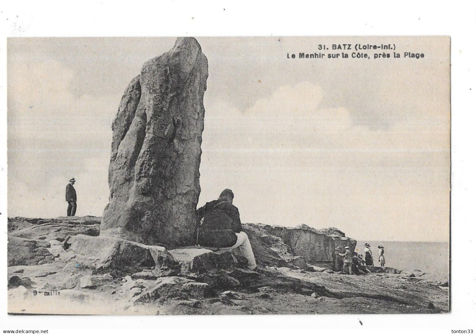 BATZ - 44 - Le Menhir Sur La Cote Près La Plage - TOUL 7 - - Batz-sur-Mer (Bourg De B.)