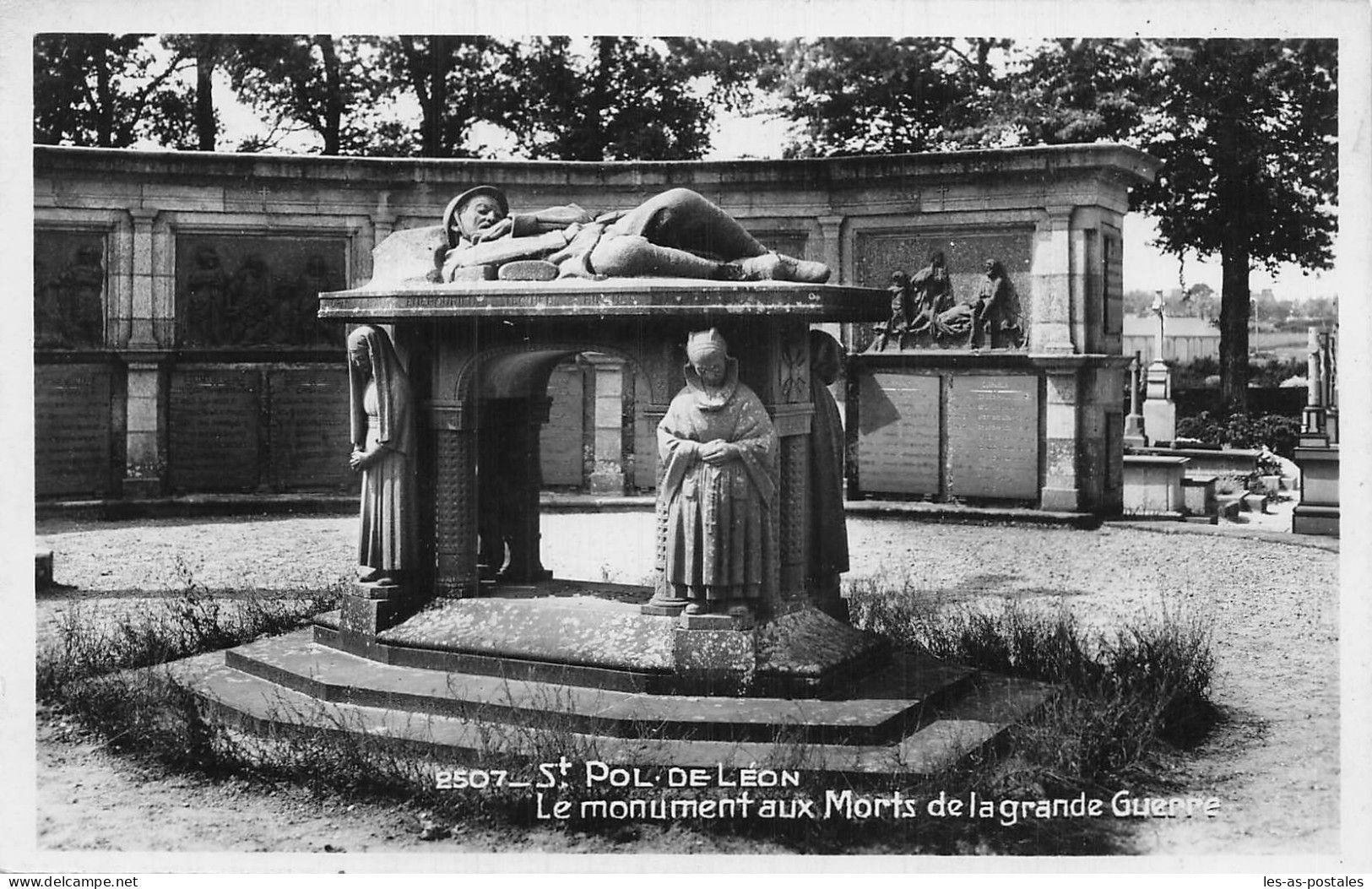 56 SAINT POL DE LEON UN MONUMENT  - Sonstige & Ohne Zuordnung