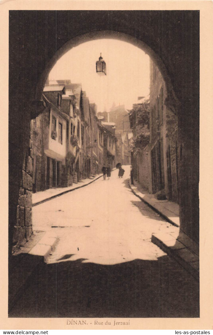 22 DINAN LA RUE DU JERZUAI - Dinan