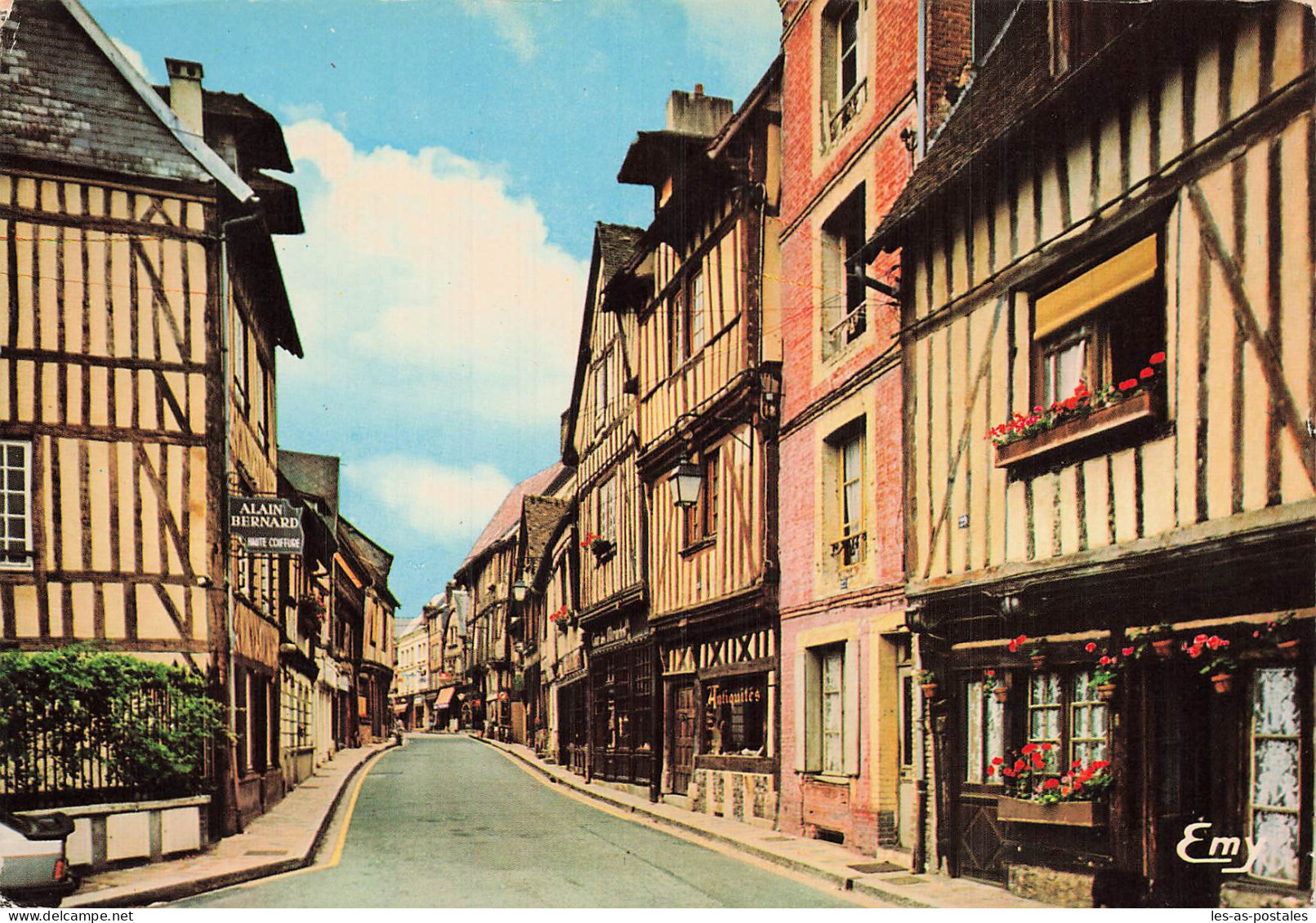 27 BERNAY LA RUE GASTON FOLLOPPE  - Bernay