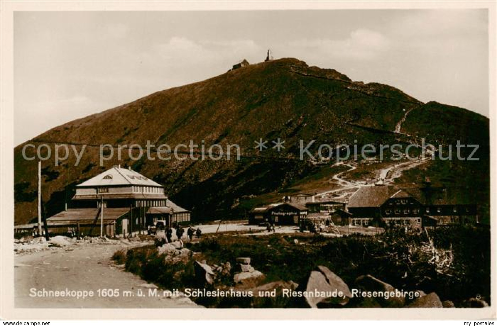 73818701 Riesengebirge_Krkonose_Karkonosze Schneekoppe Mit Schlesierhaus Und Rie - Czech Republic