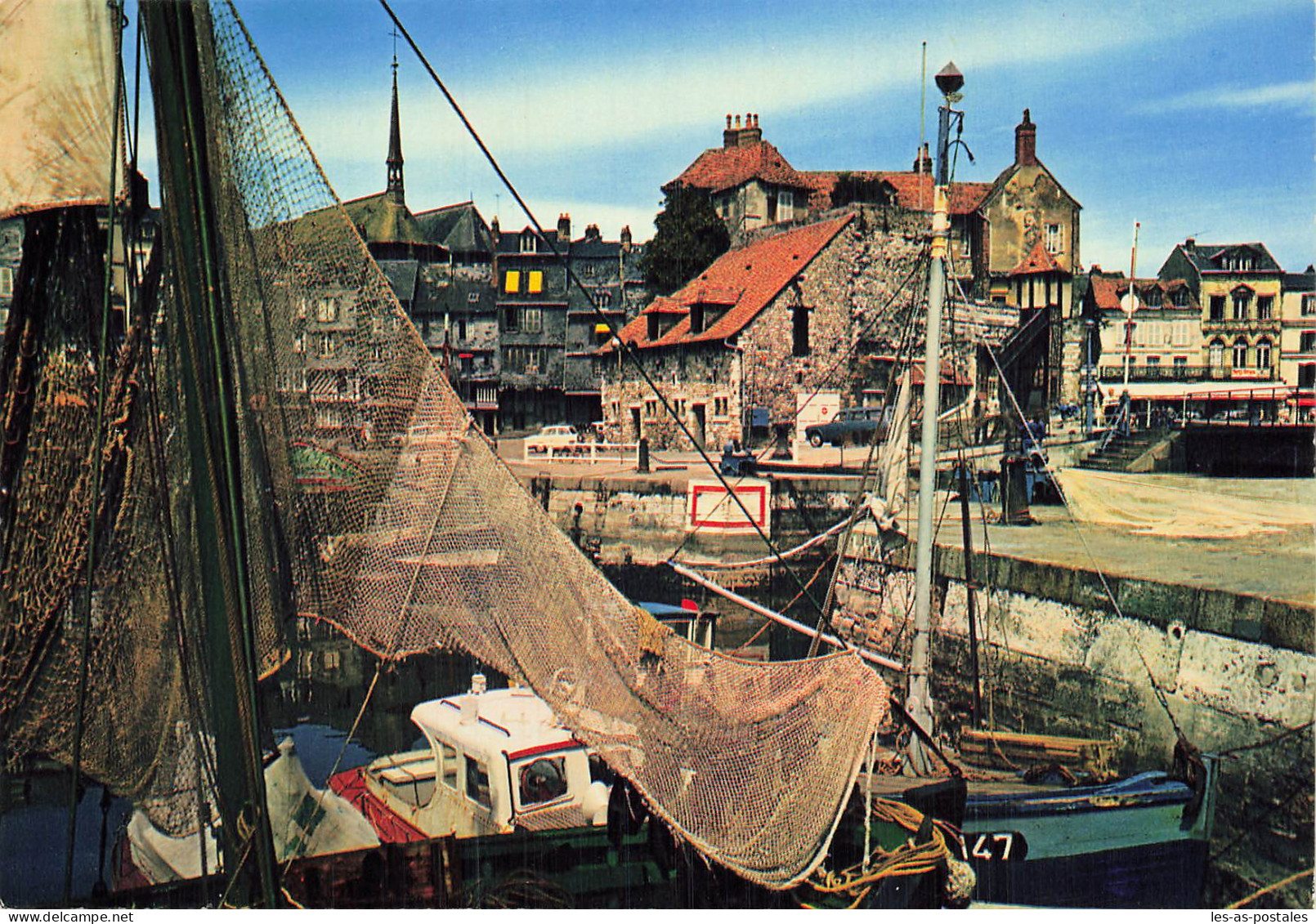 14 HONFLEUR LA LIEUTENANCE ET LES BATEAUX DE PECHE - Honfleur