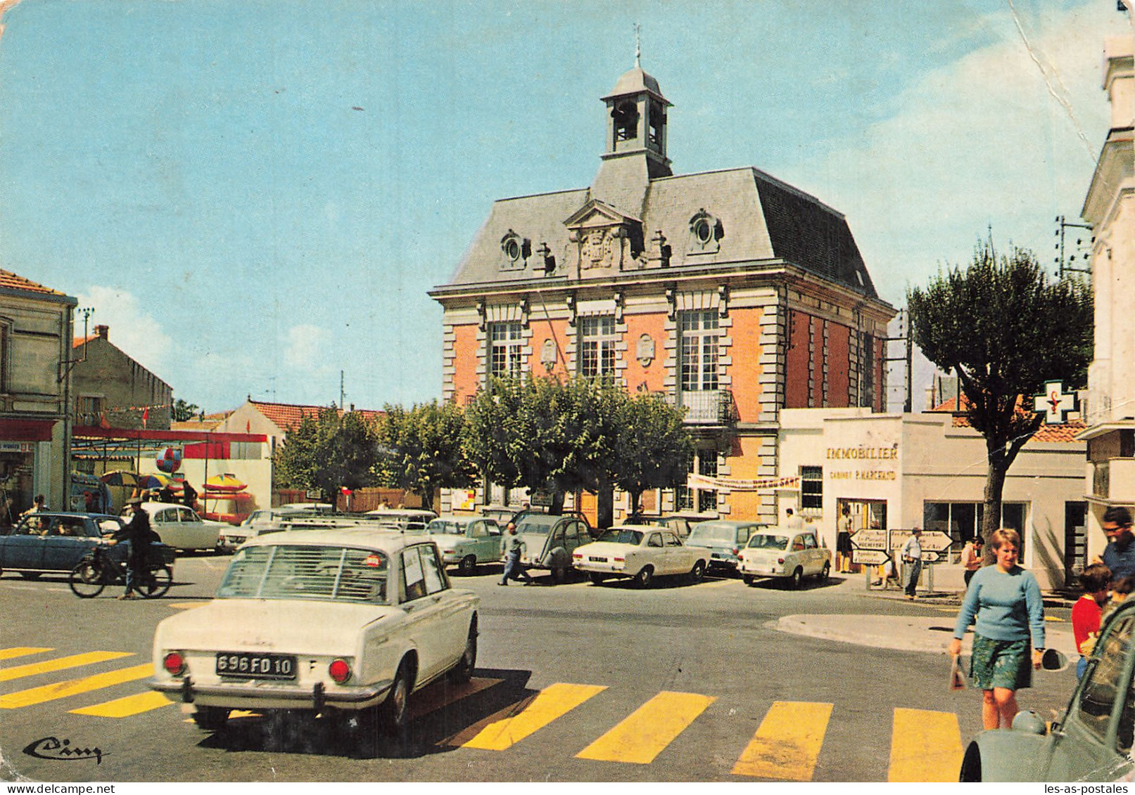 17 FOURAS PLACE DE L HOTEL DE VILLE - Fouras-les-Bains