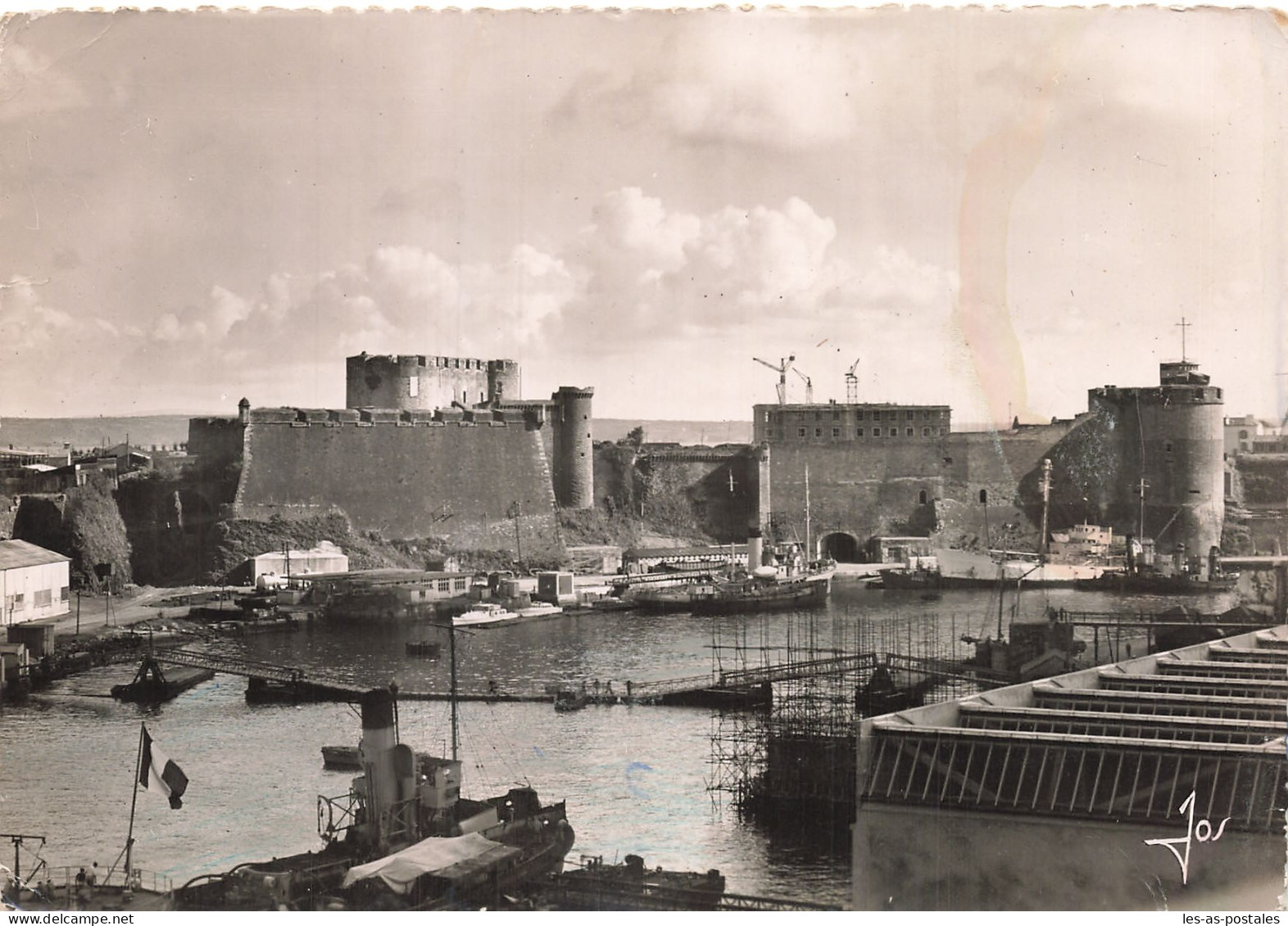 29 BREST LE CHÂTEAU ET LES REMPARTS SUR LA PENFELD - Brest