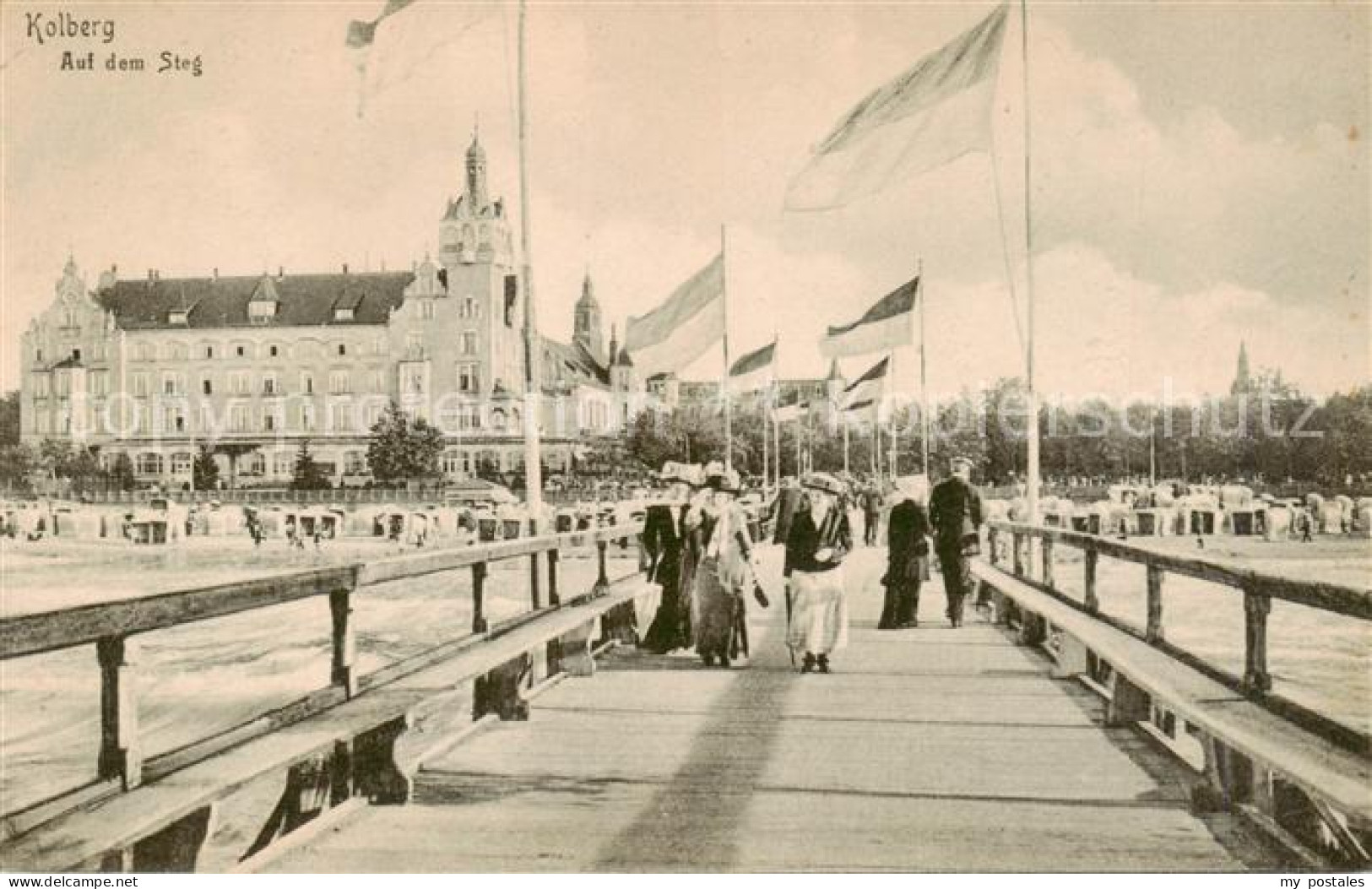 73818416 Kolberg  Ostseebad Kolobrzeg PL Auf Dem Steg  - Pologne