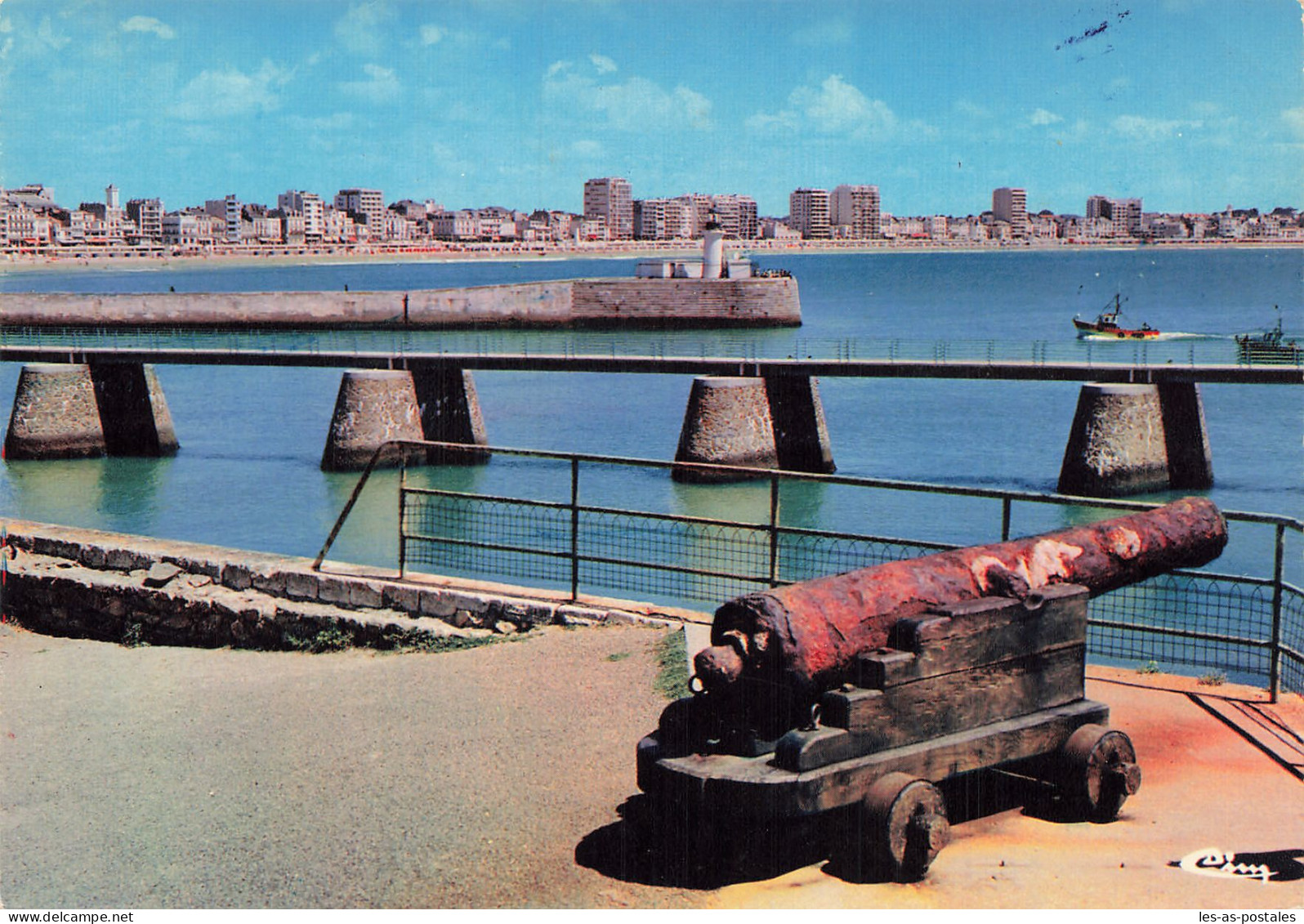 85 LES SABLES D OLONNE LA JETEE ET LE PORT - Sables D'Olonne