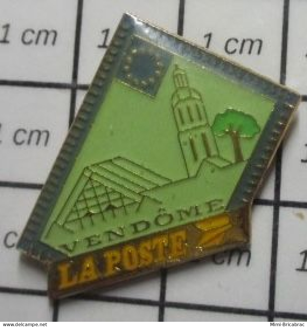 3417 Pin's Pins / Beau Et Rare / POSTES / LA POSTE VENDÔME CARTE POSTALE - Postes