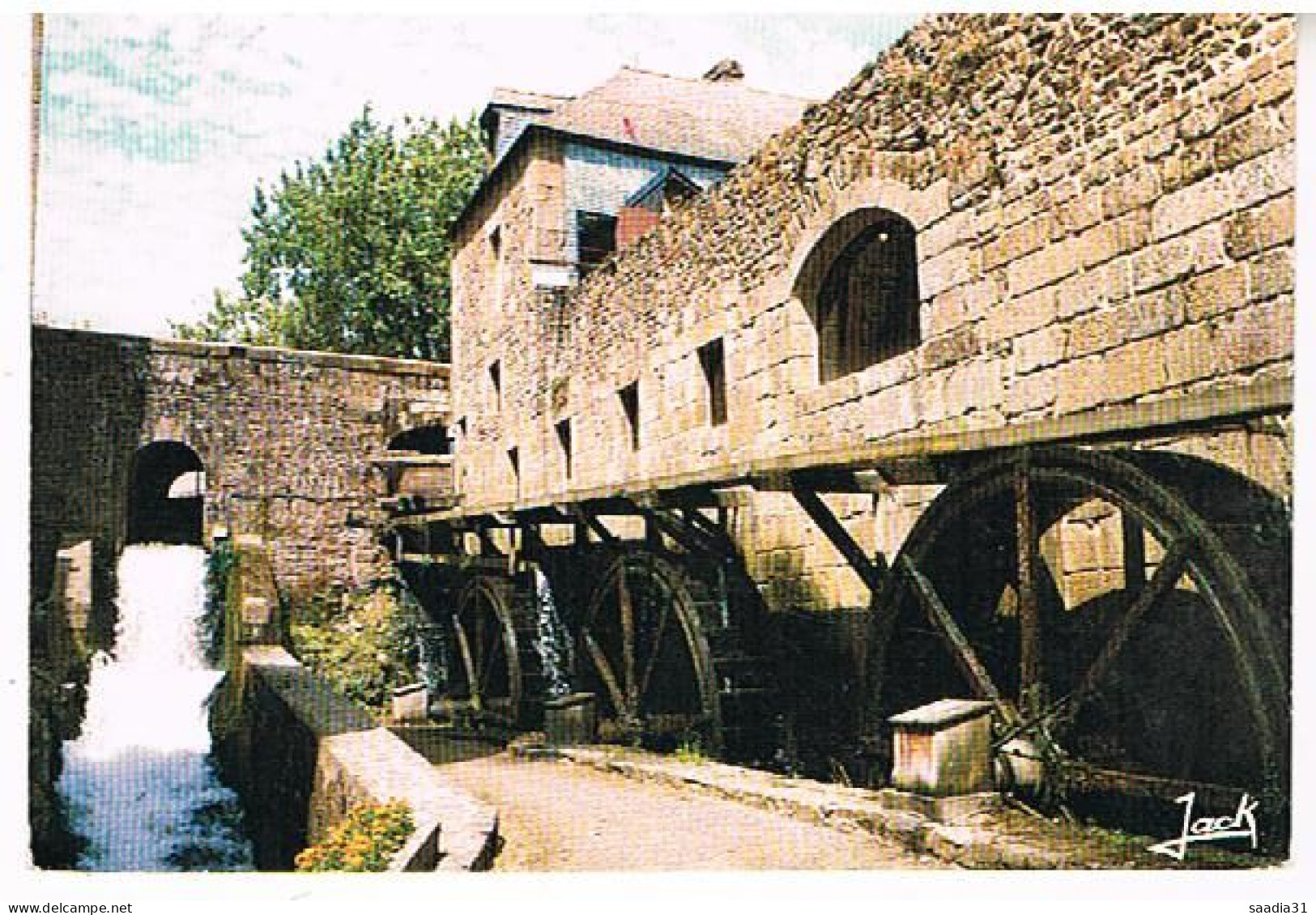 35  FOUGERES  LES ROUES A  AUBE DU MOULIN - Fougeres