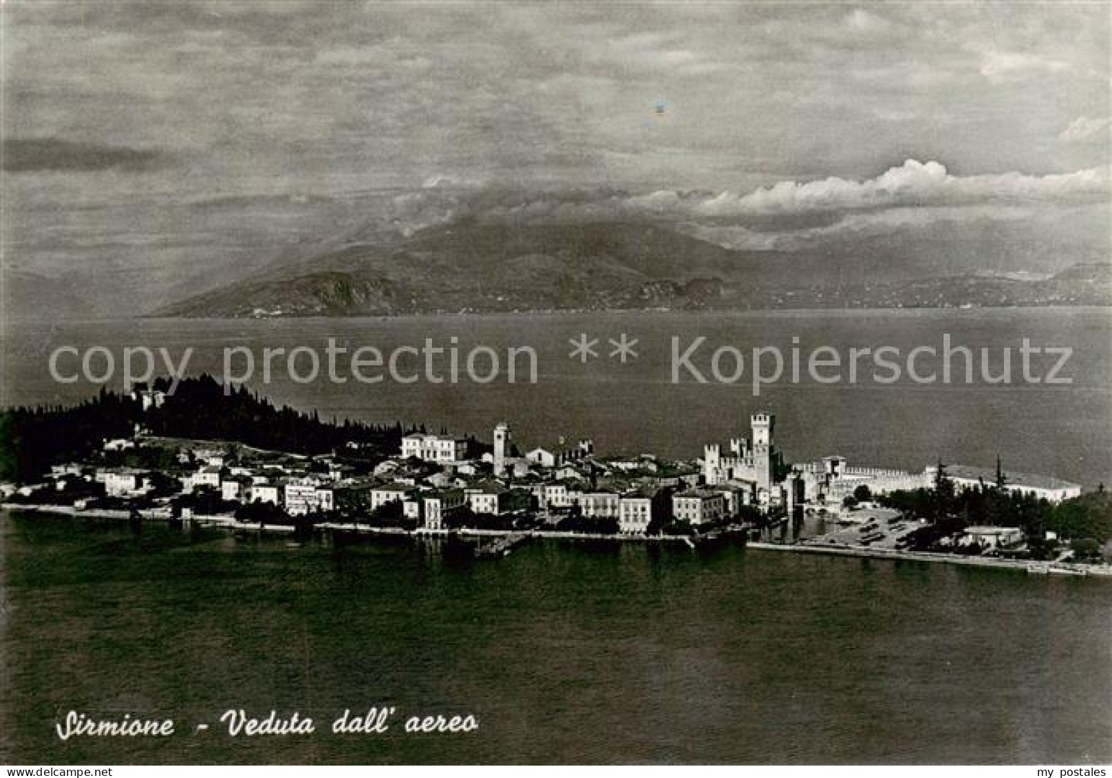 73817695 Sirmione Lago Di Garda Veduta Dall'aereo Sirmione Lago Di Garda - Altri & Non Classificati