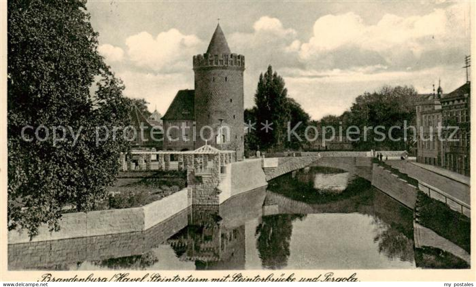 73817594 Brandenburg  Havel Steintorturm Mit Steintorbruecke Und Pergola  - Brandenburg