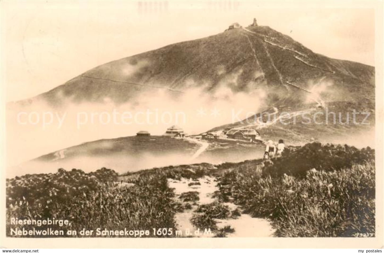 73817525 Riesengebirge_Krkonose_Karkonosze Nebelwolken An Der Schneekoppe Mit Sc - Tchéquie