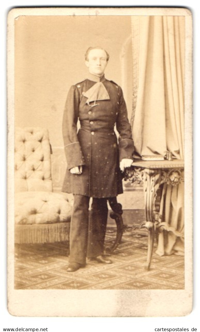 Fotografie Hermann Selle, Potsdam, Yorkstrasse 4, Stabs-Offizier In Uniform  - War, Military