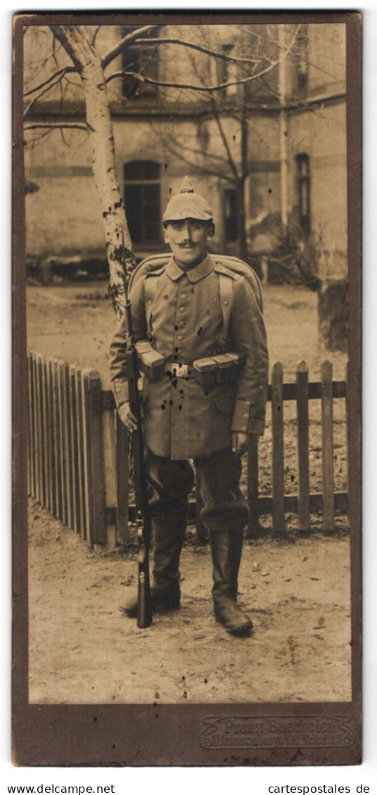 Photo Franz Bueckler, Weissenburg, Infanterist In Feldgrau Avec Gewehr, Pickelhaube Avec Überzug, 1.WK  - Oorlog, Militair