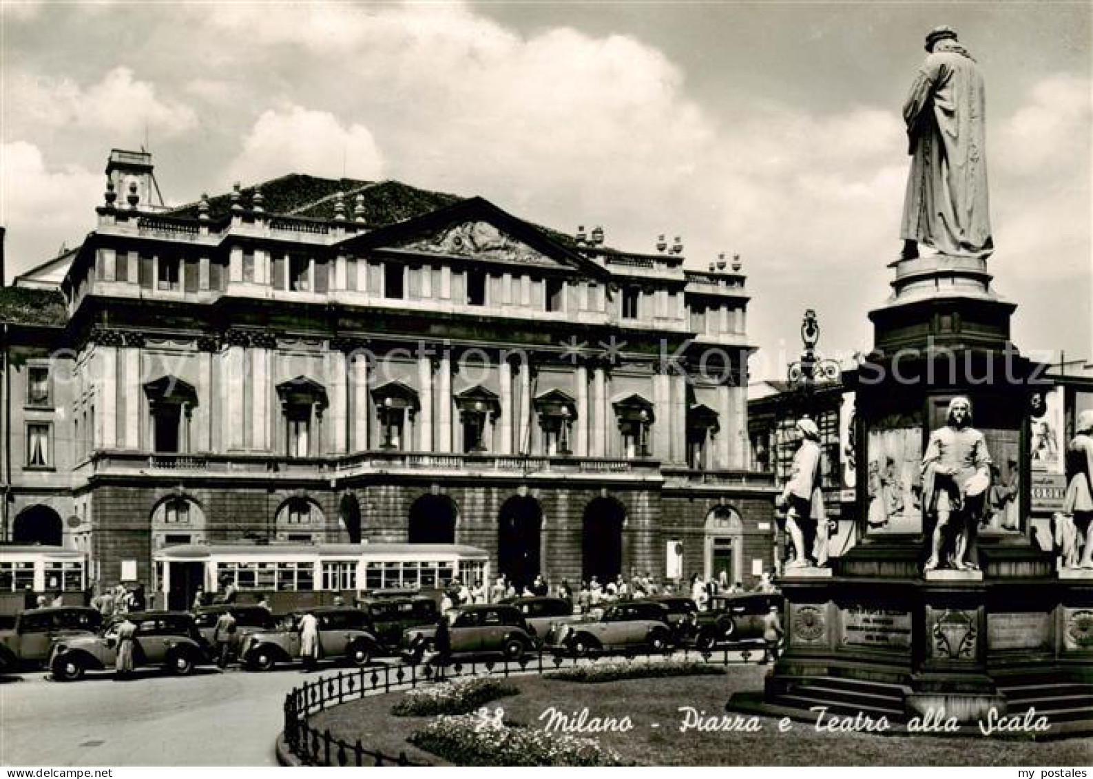 73817101 Milano Mailand IT Piazza E Teatro Alla Scala Monumento  - Autres & Non Classés