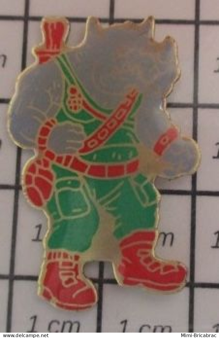 3417 Pin's Pins / Beau Et Rare : ANIMAUX / RHINOCEROS FEROCE PERSONNAGE DES TORTUES NINJAS - Animali