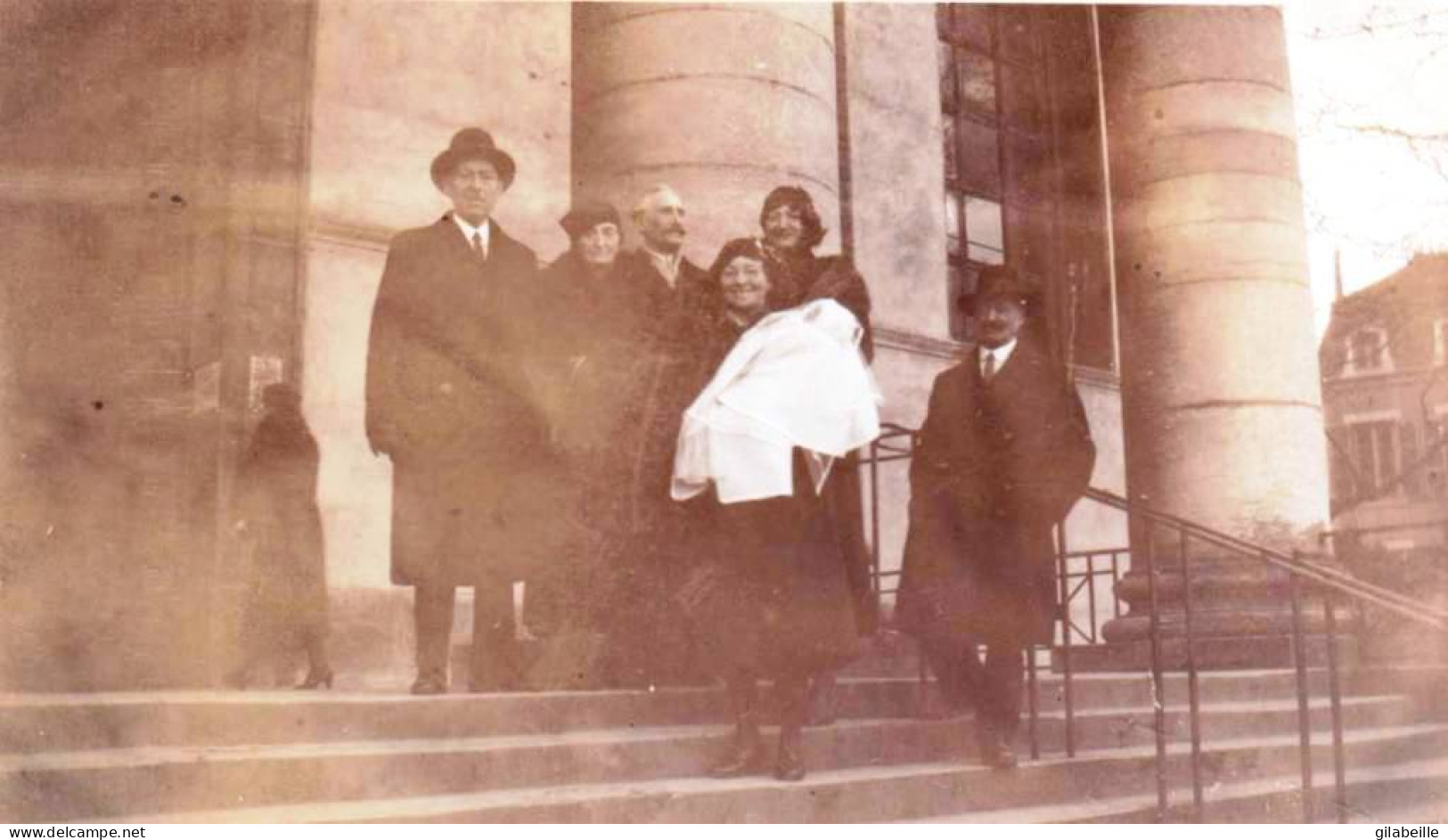 Photo Originale - 1933 - MACON - Bapteme Sur Le Parvis De L'église Saint Pierre - Luoghi