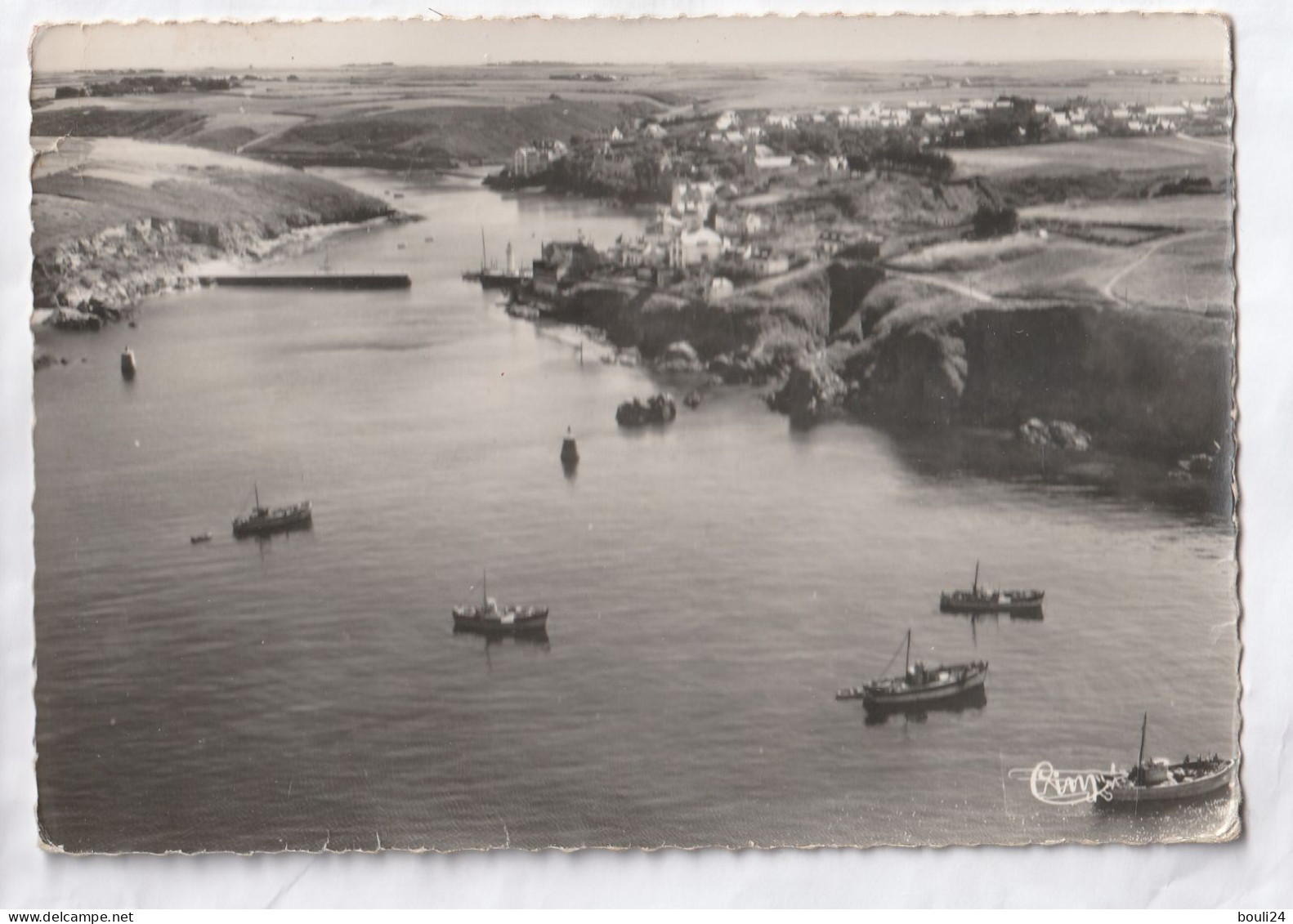 BELLE ILE EN MER  SAUZON  EN MORBIHAN  VUE AERIENE  L'ENTREE DU PORT CARTE  CIRCULEE - Belle Ile En Mer