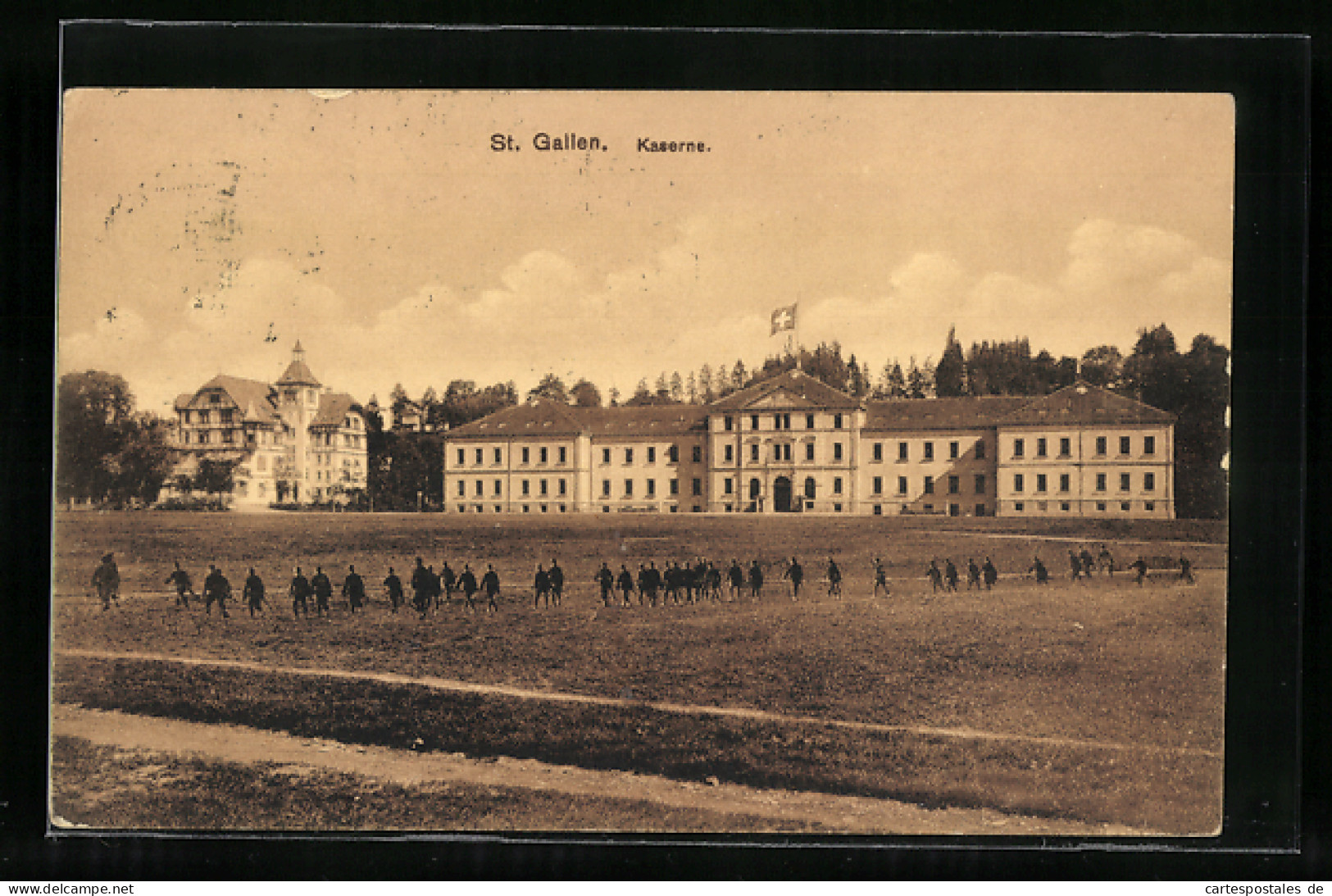 AK St. Gallen, Kaserne, Gesamtansicht Mit Soldatengruppe  - San Galo
