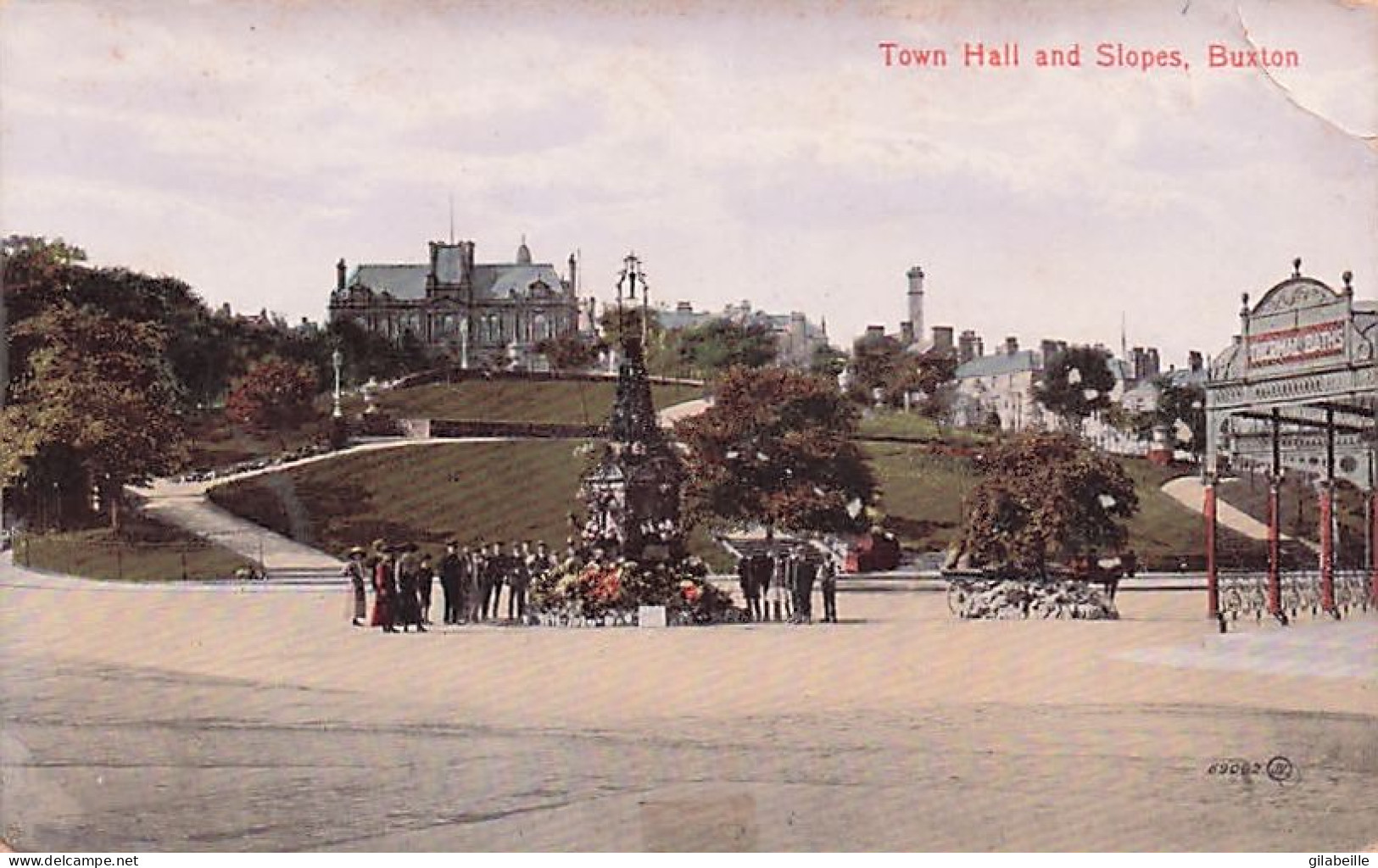 Derbyshire - BUXTON   - Town Hall And Slopes - Derbyshire