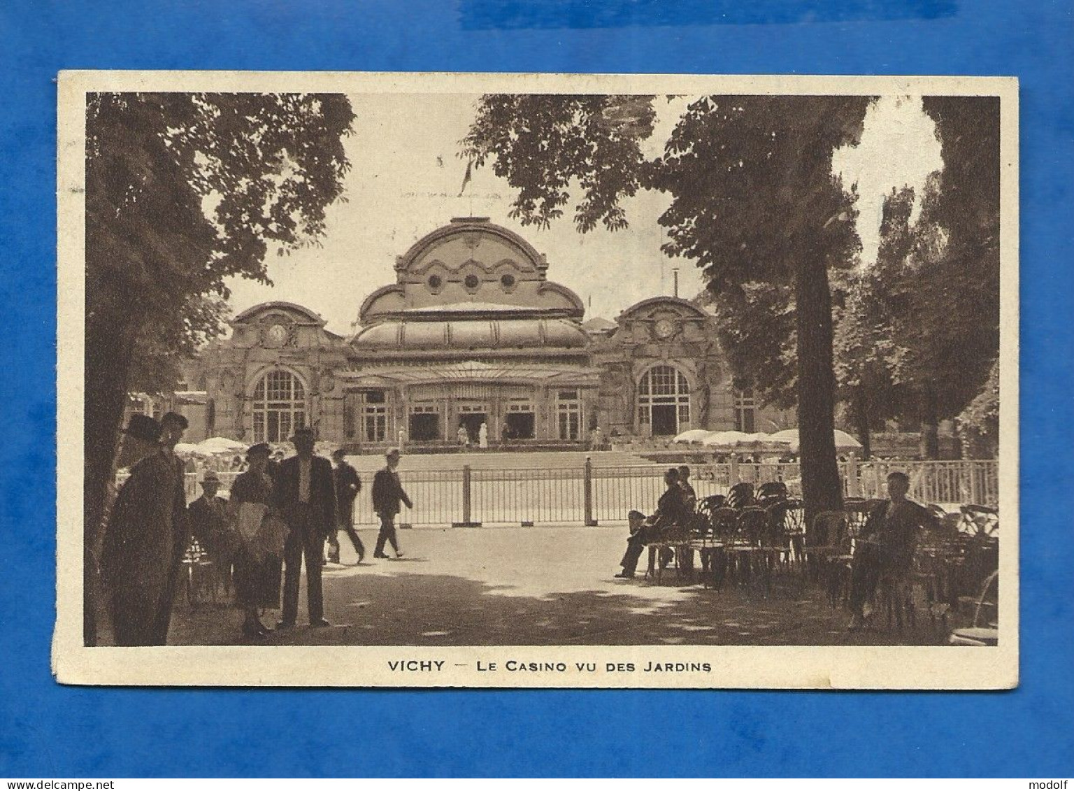 CPA - 03 - Vichy - Le Casino Vu Des Jardins - Animée - Circulée En 1938 - Vichy