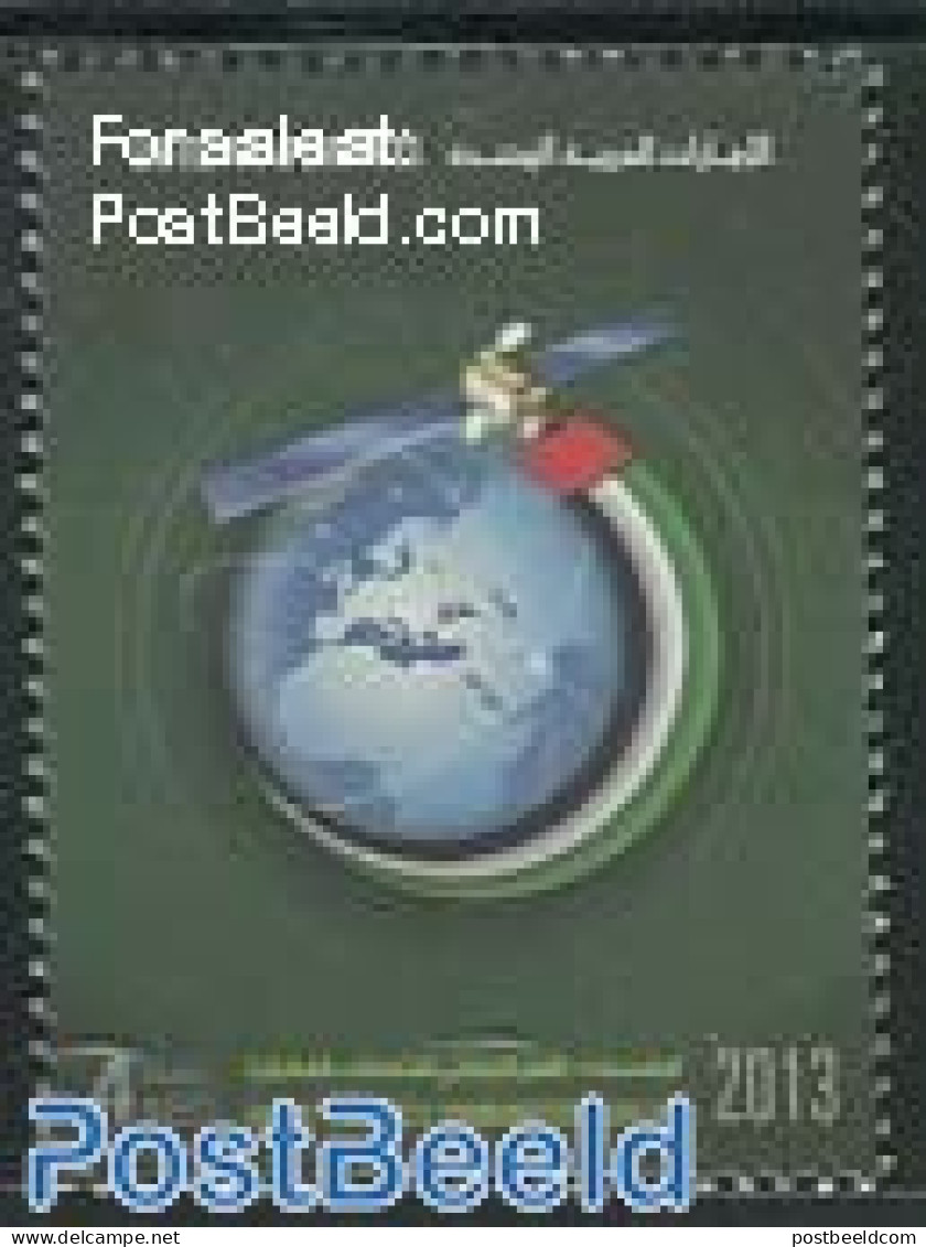 United Arab Emirates 2013 Yahsat 1v, Mint NH, Transport - Various - Space Exploration - Globes - Maps - Geografía