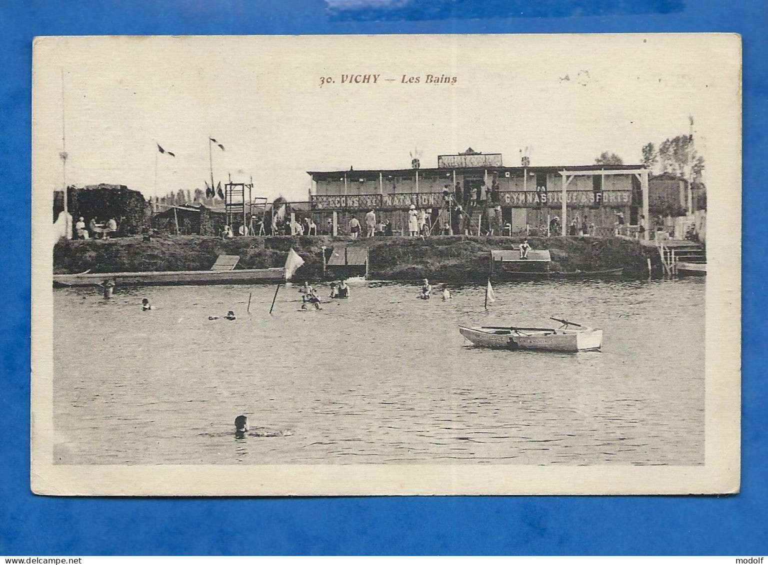 CPA - 03 - Vichy - Les Bains - Circulée En 1929 - Vichy