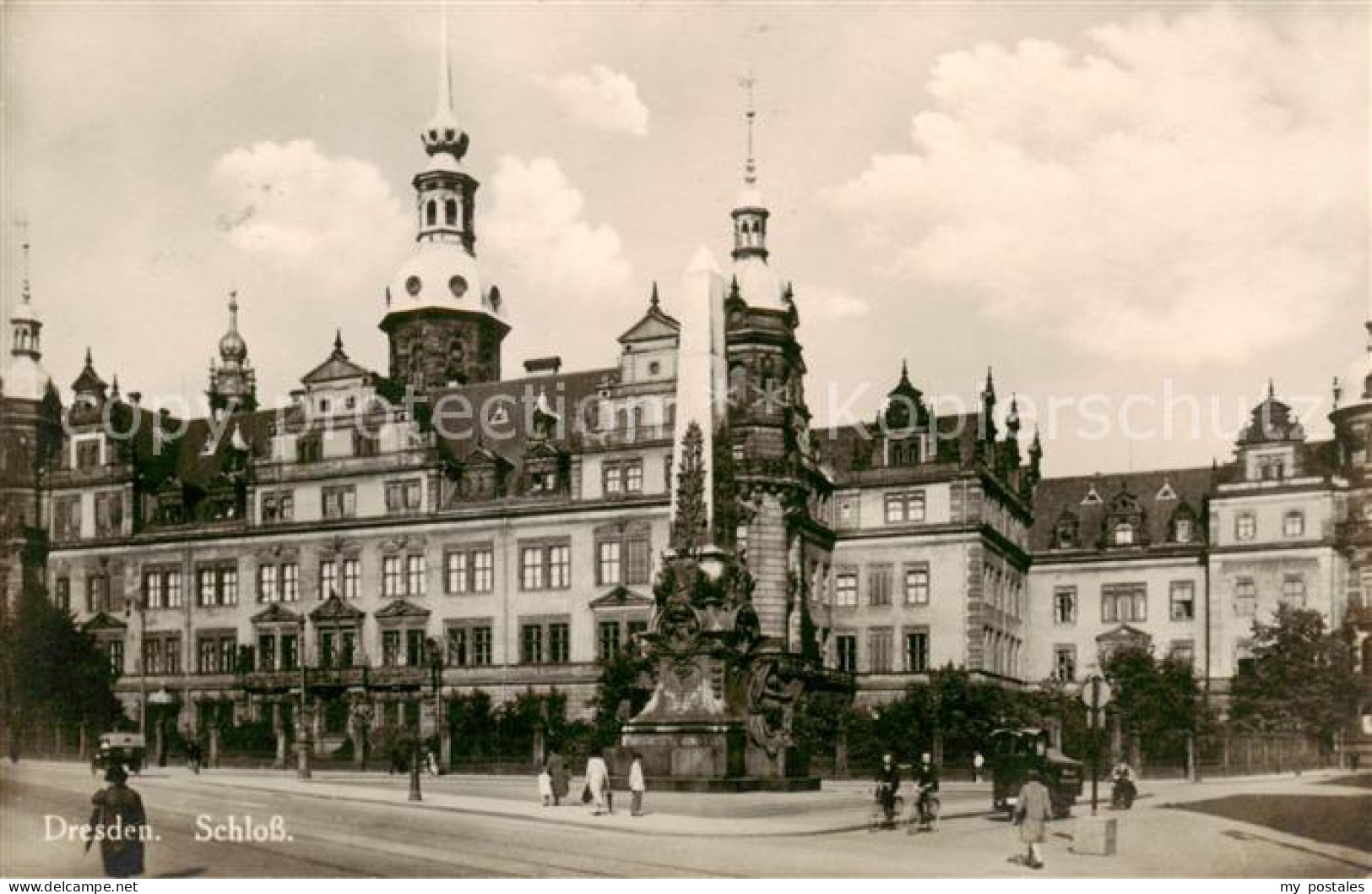 73816646 Dresden Elbe Schloss  - Dresden