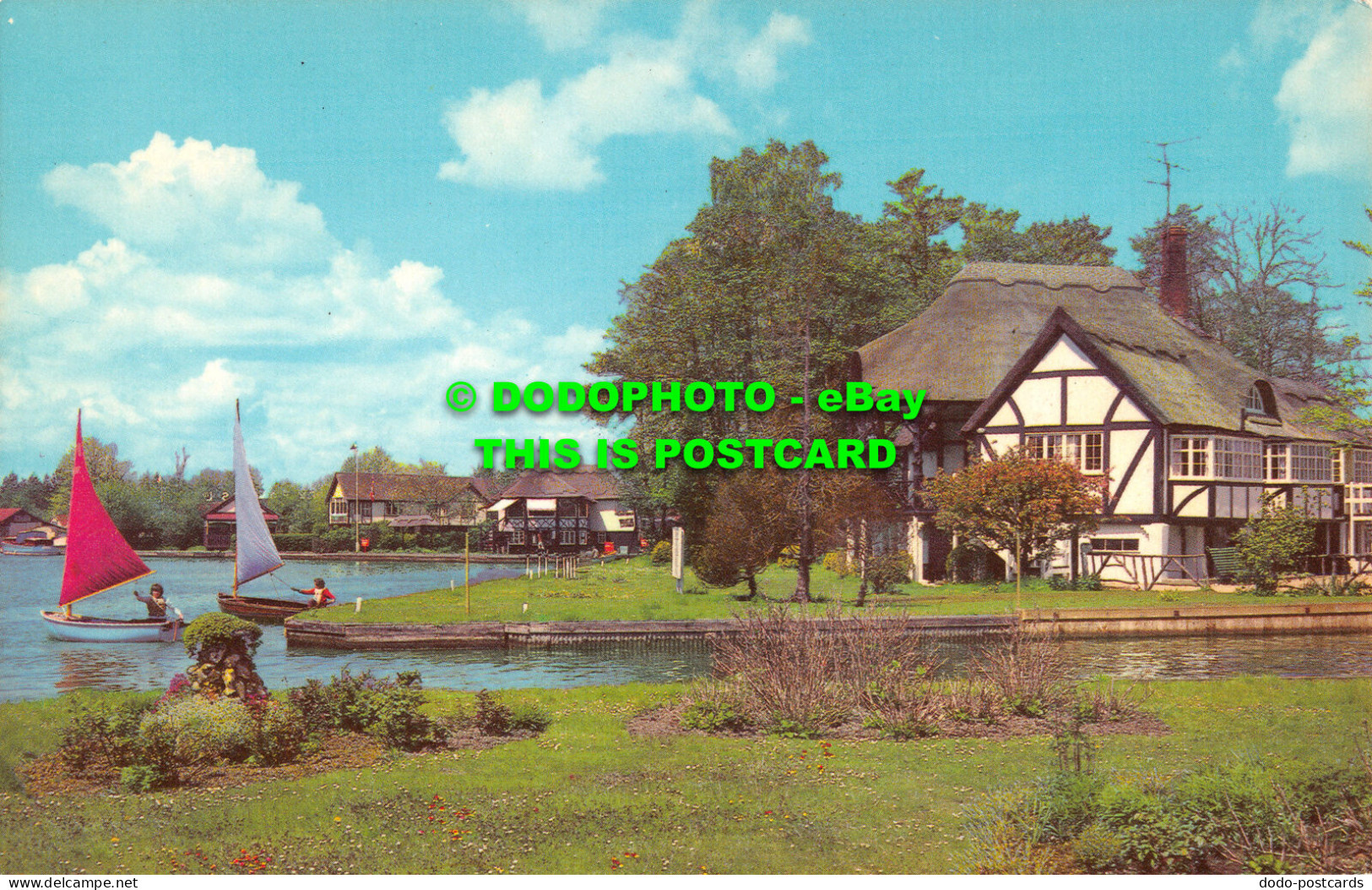 R525258 Norfolk Broads. The River Bure At Wroxham - World