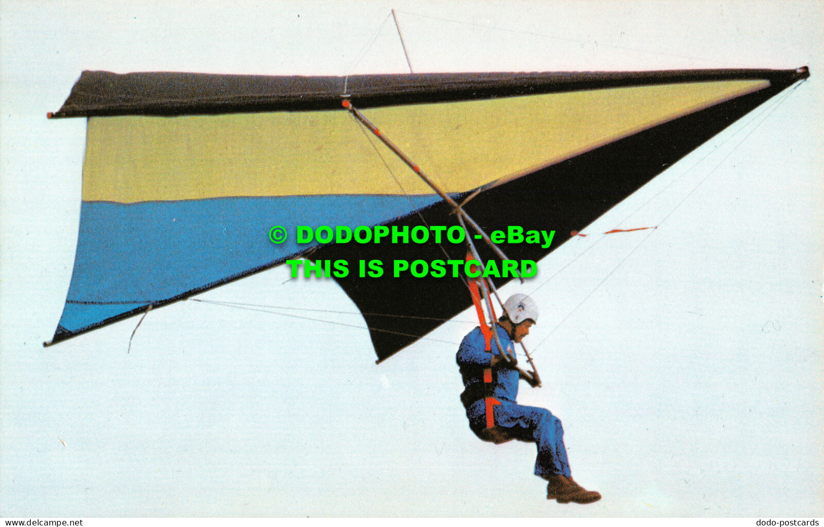 R525635 Hang Gliding. PLX13824. Colourmaster International. Precision - World