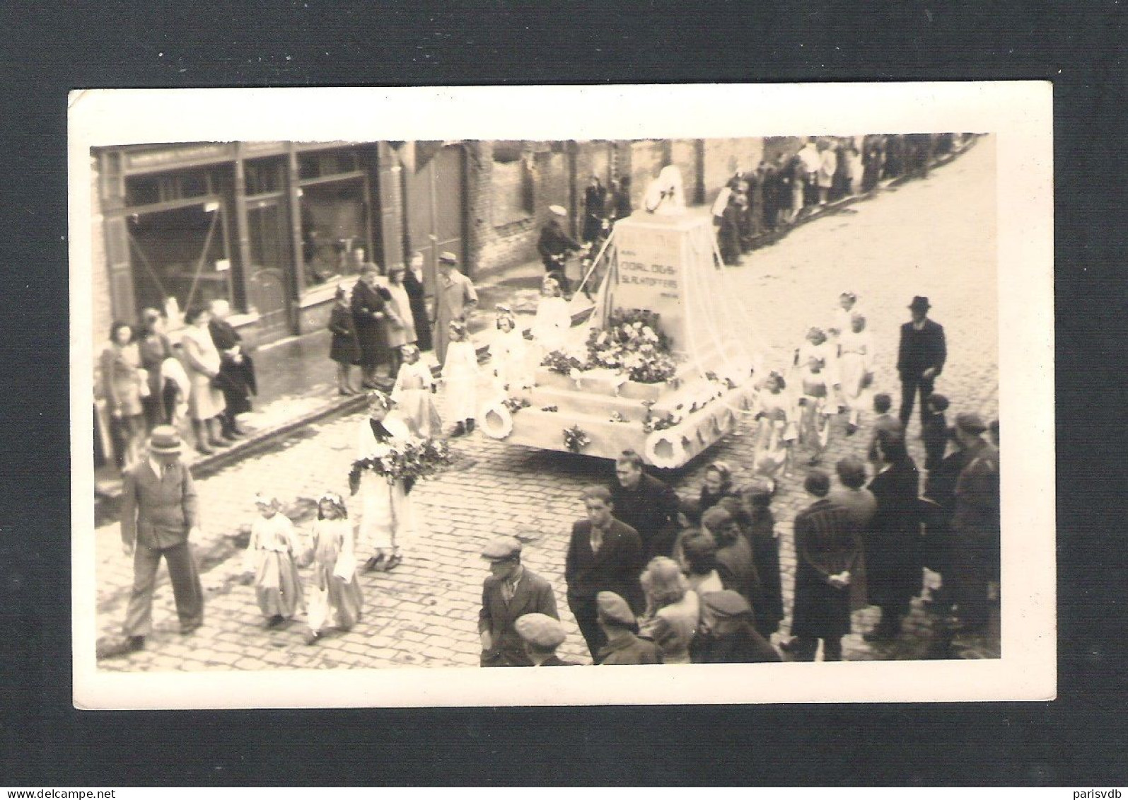 BUGGENHOUT -  VREDESTOET 1945 - FOTOKAART (2 Scans)   (13.588) - Buggenhout