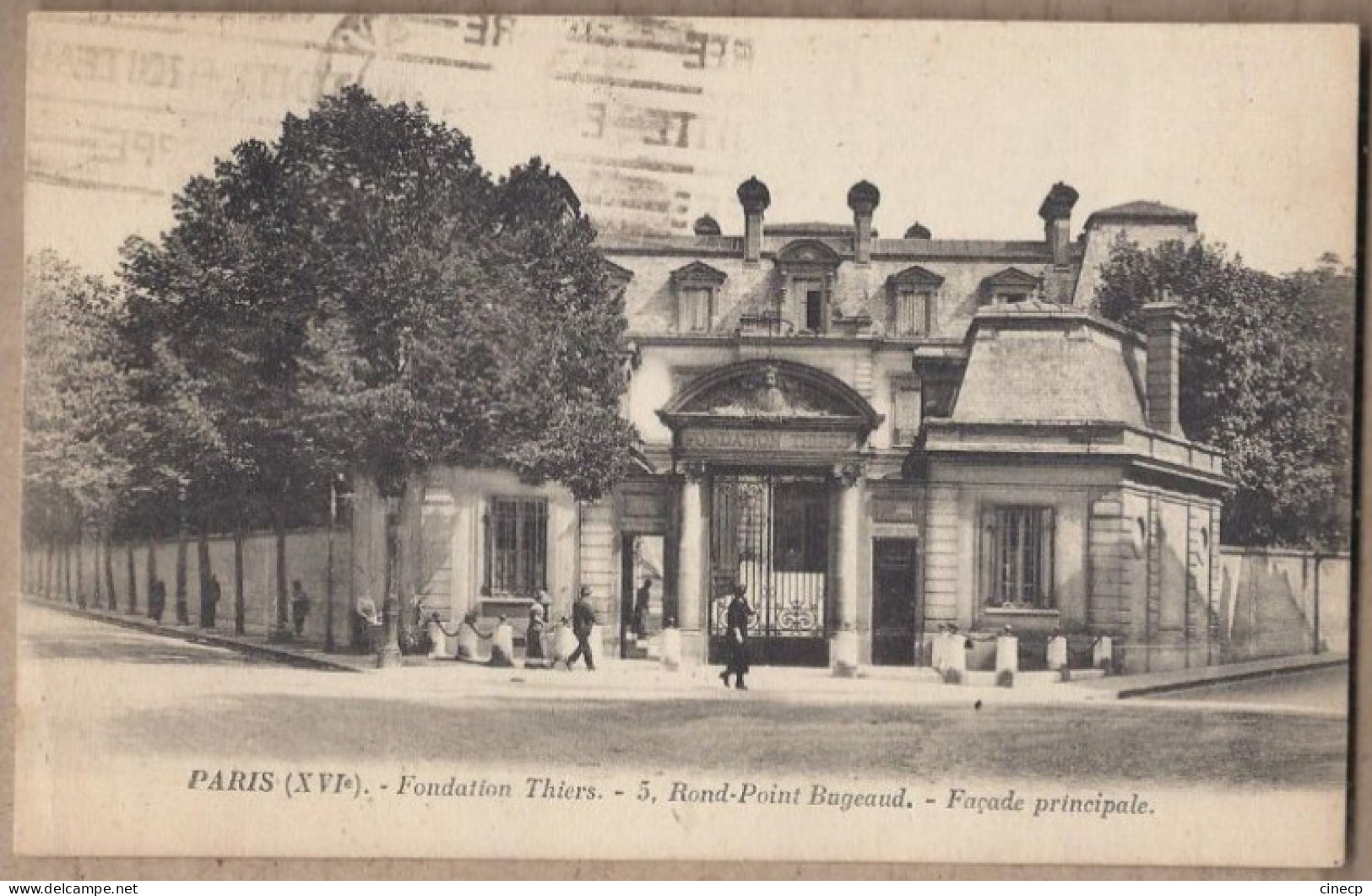 CPA 75 - PARIS - Fondation Thiers - 5 , Rond Point Bugeaud - Façade Principale TB PLAN EDIFICE Petite Animation - Distretto: 16