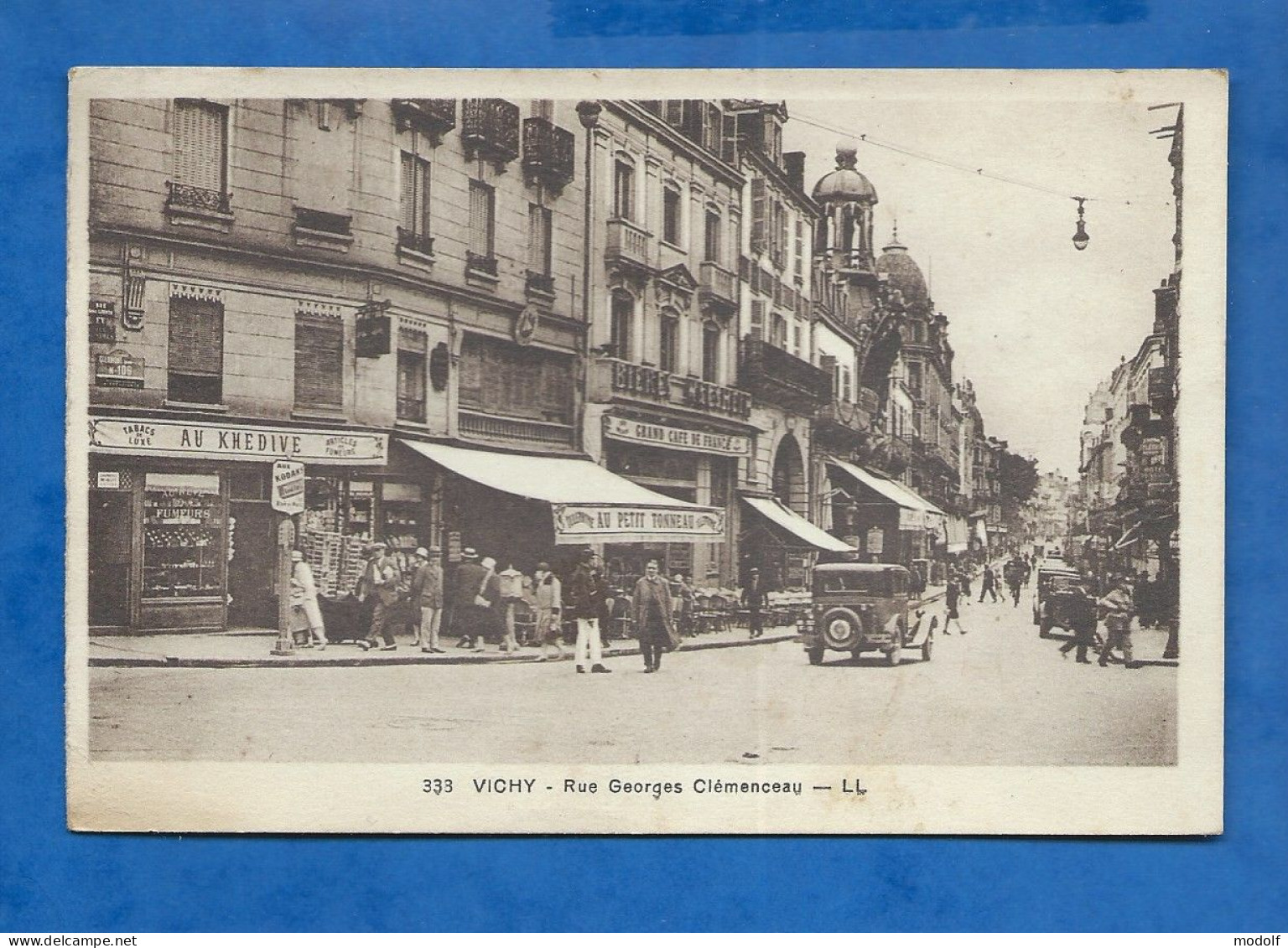 CPA - 03 - Vichy - Rue Georges Clémenceau - Animée - Circulée En 1933 - Vichy