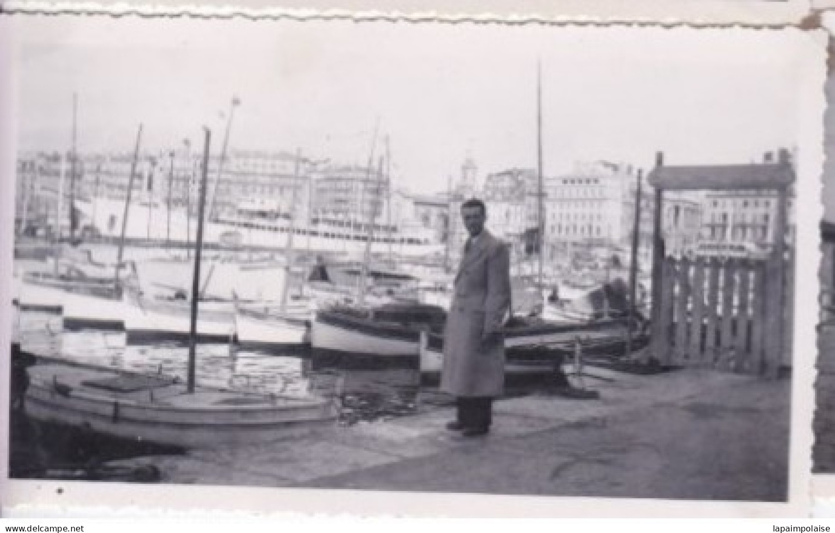 2 Photos De Particulier 1949  Bouche Du Rhône Marseille Le Port Bateaux Et Vue Générale    Réf 29847 - Orte