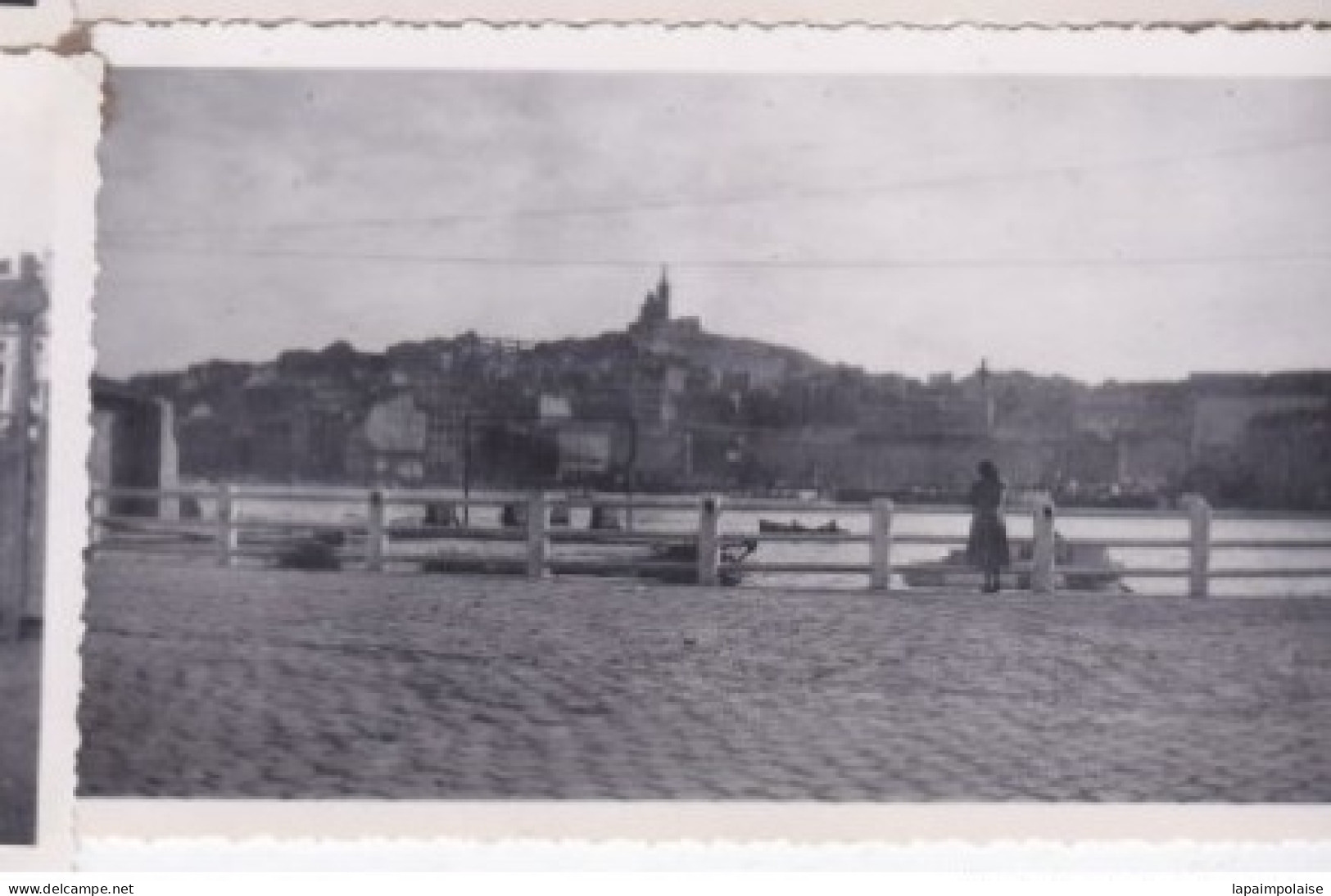 2 Photos De Particulier 1949  Bouche Du Rhône Marseille Le Port Bateaux Et Vue Générale    Réf 29847 - Lieux