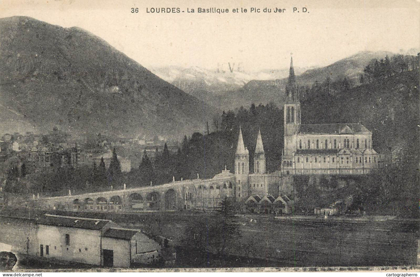 Postcard France Lourdes La Basilique Pic Du Jer - Lourdes