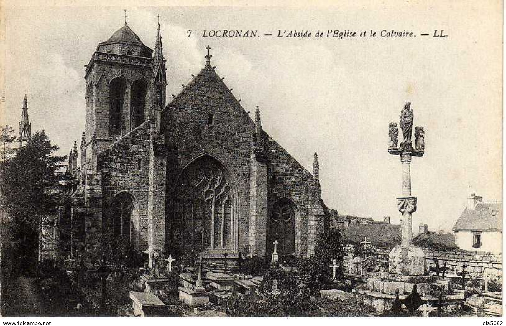 29 - LOCRONAN - L'abside De L'Eglise Et Le Calvaire - Locronan