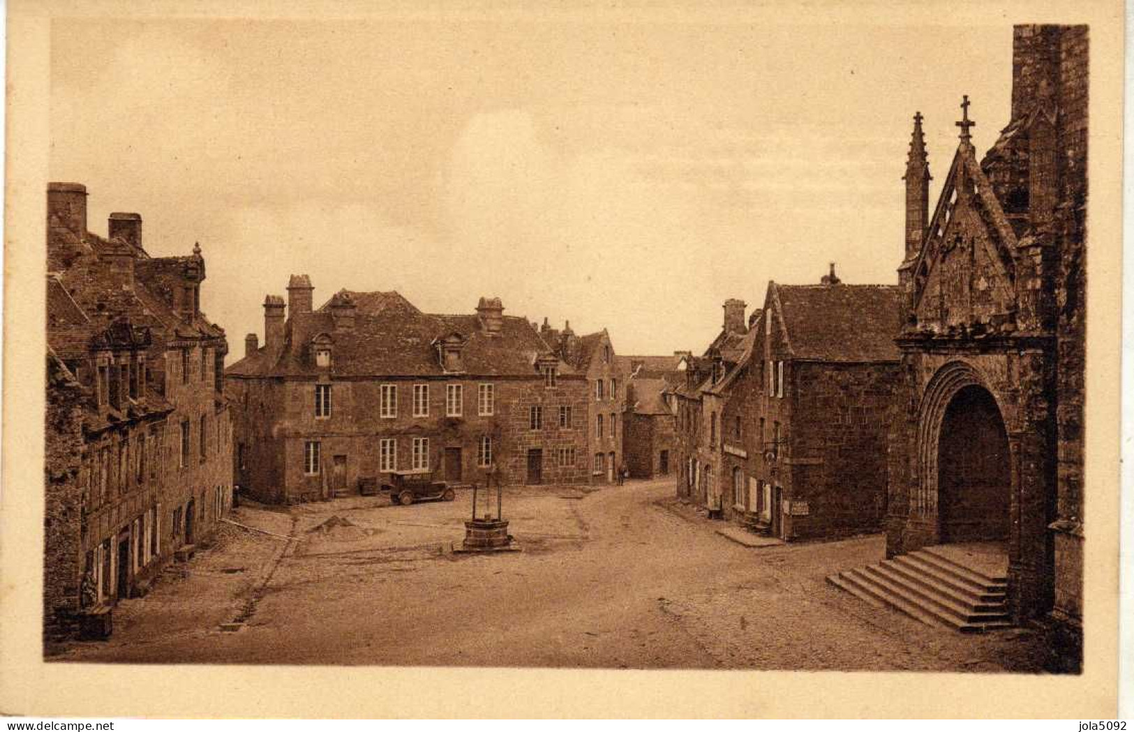 29 - LOCRONAN - La Place - Locronan