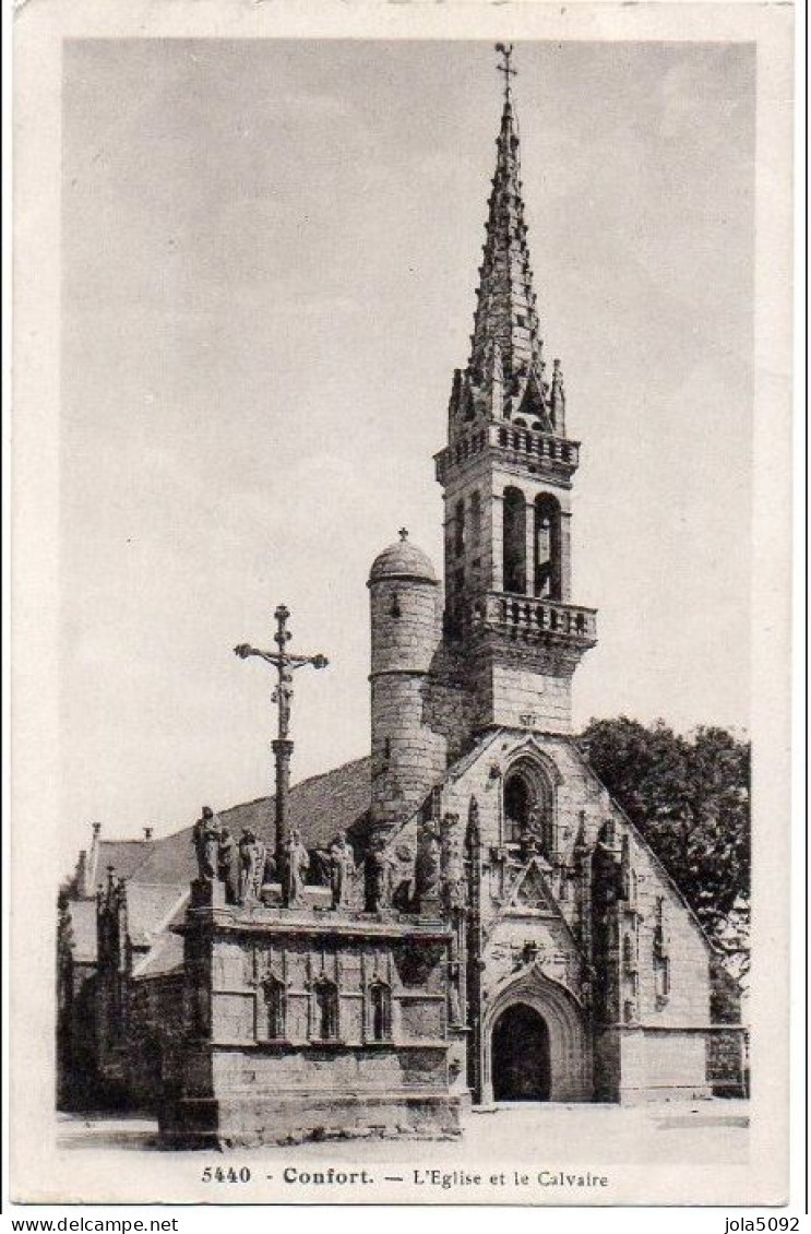29 - CONFORT - L'Eglise Et Le Calvaire - Other & Unclassified